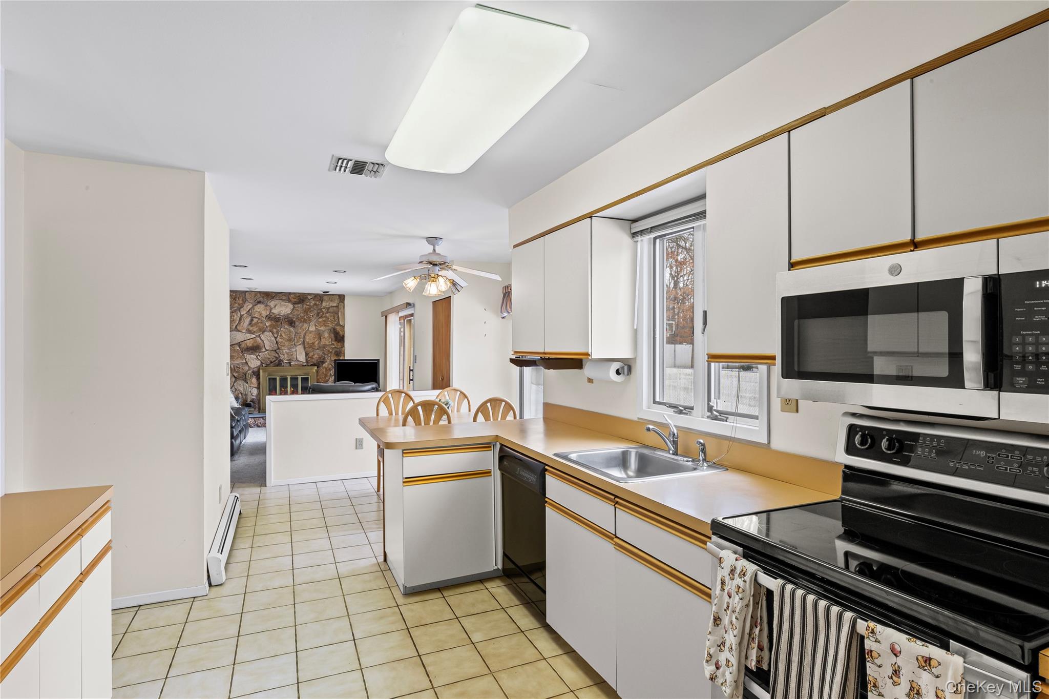 #15 photo, 6 23rd Street, East Setauket , NY 11733