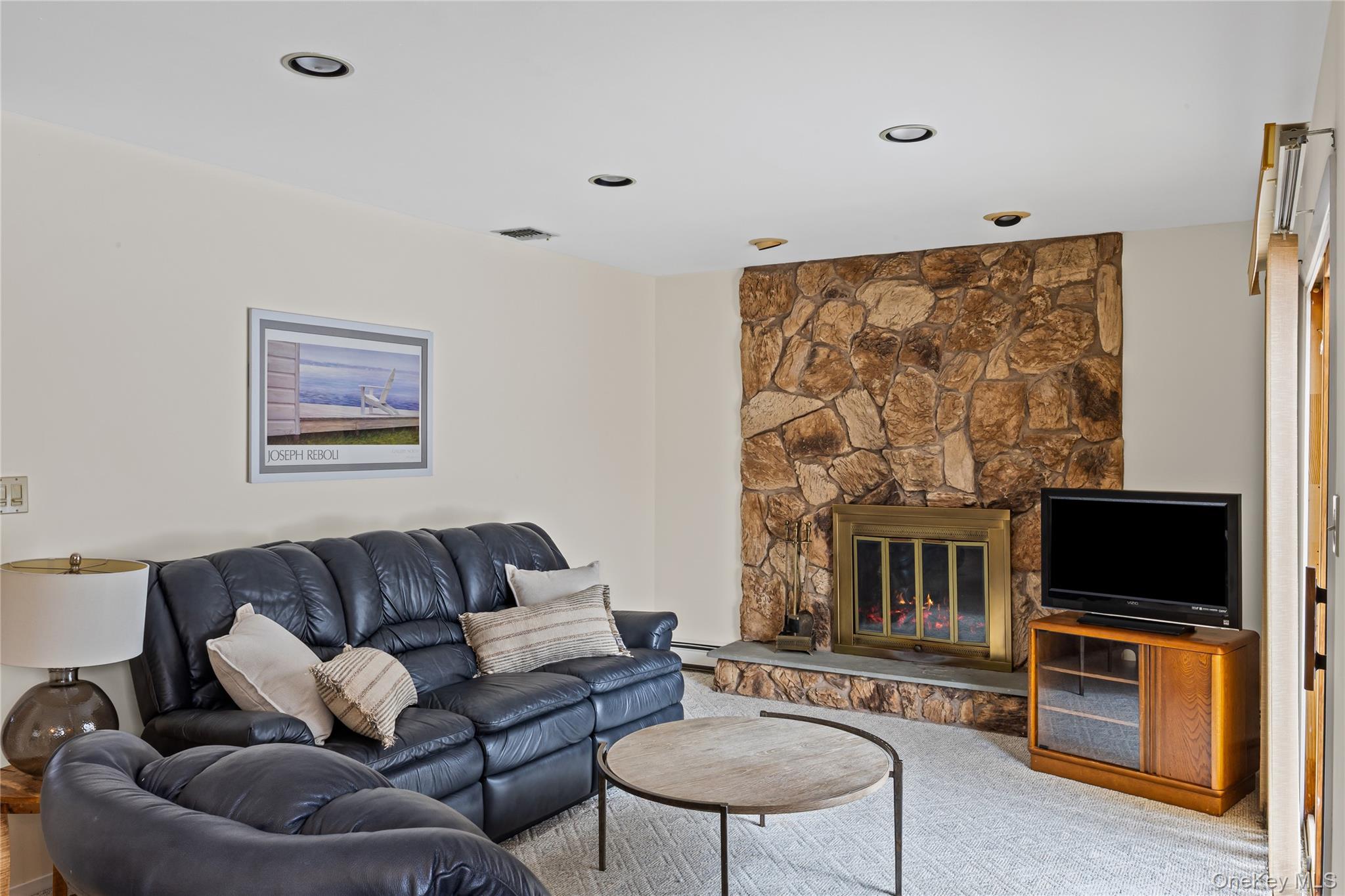 #8 photo, 6 23rd Street, East Setauket , NY 11733