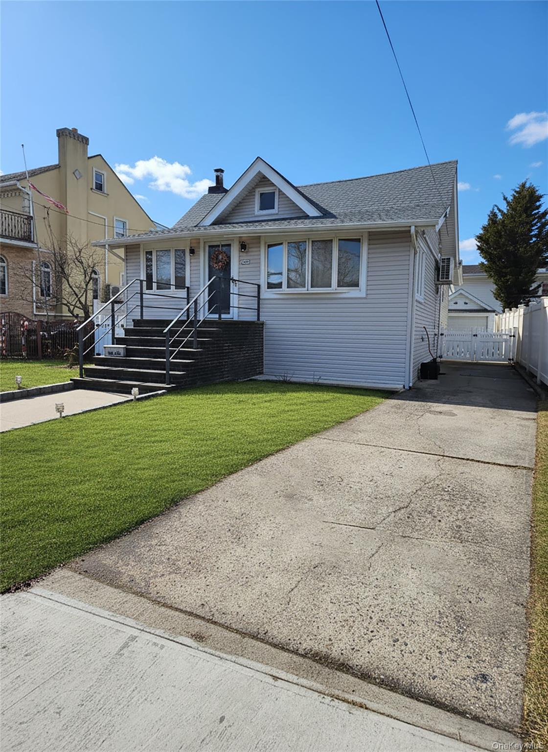 #1 photo, 98-08 164th Avenue, קווינס Howard Beach , NY 11414