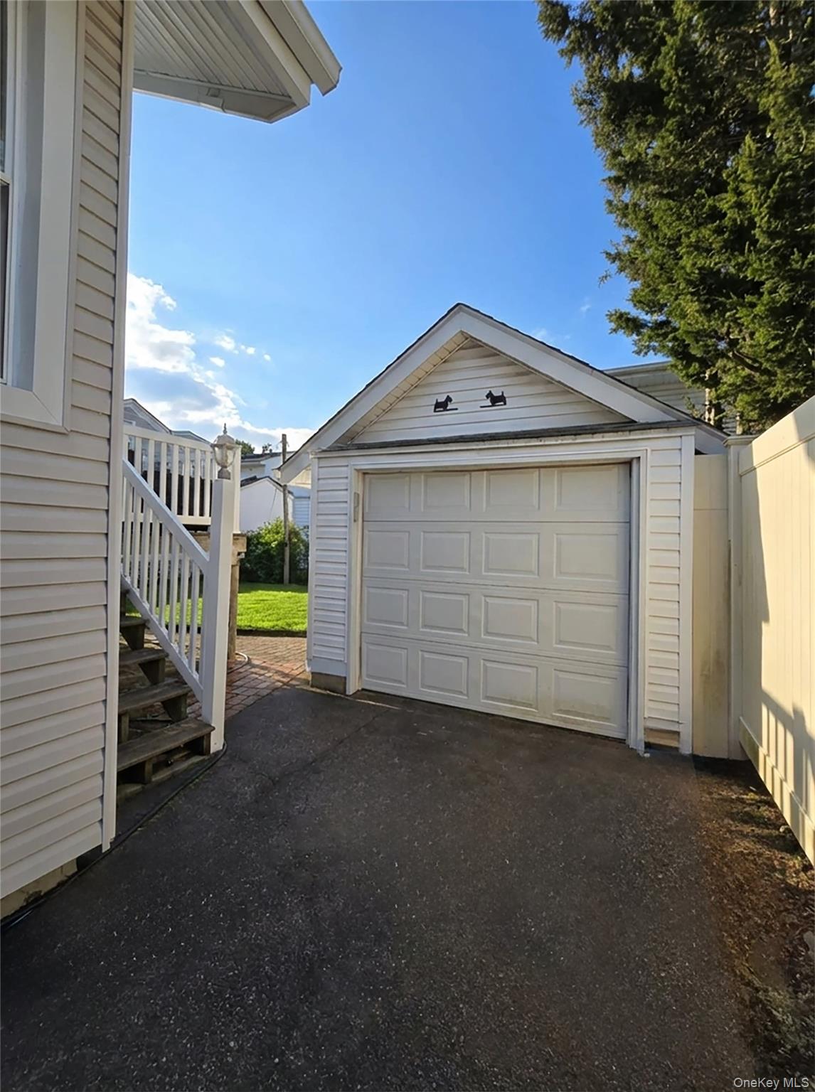 #18 photo, 98-08 164th Avenue, קווינס Howard Beach , NY 11414