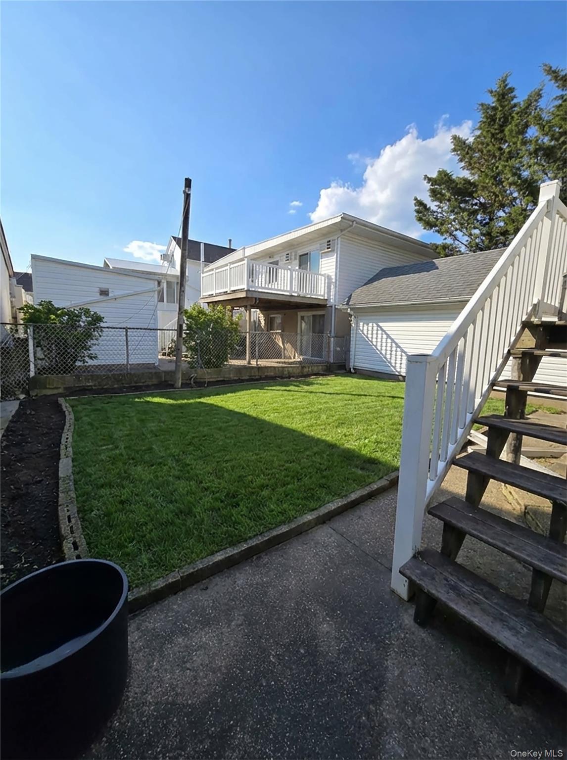 #19 photo, 98-08 164th Avenue, קווינס Howard Beach , NY 11414