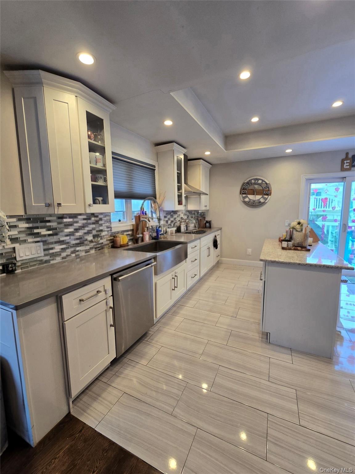 #8 photo, 98-08 164th Avenue, קווינס Howard Beach , NY 11414