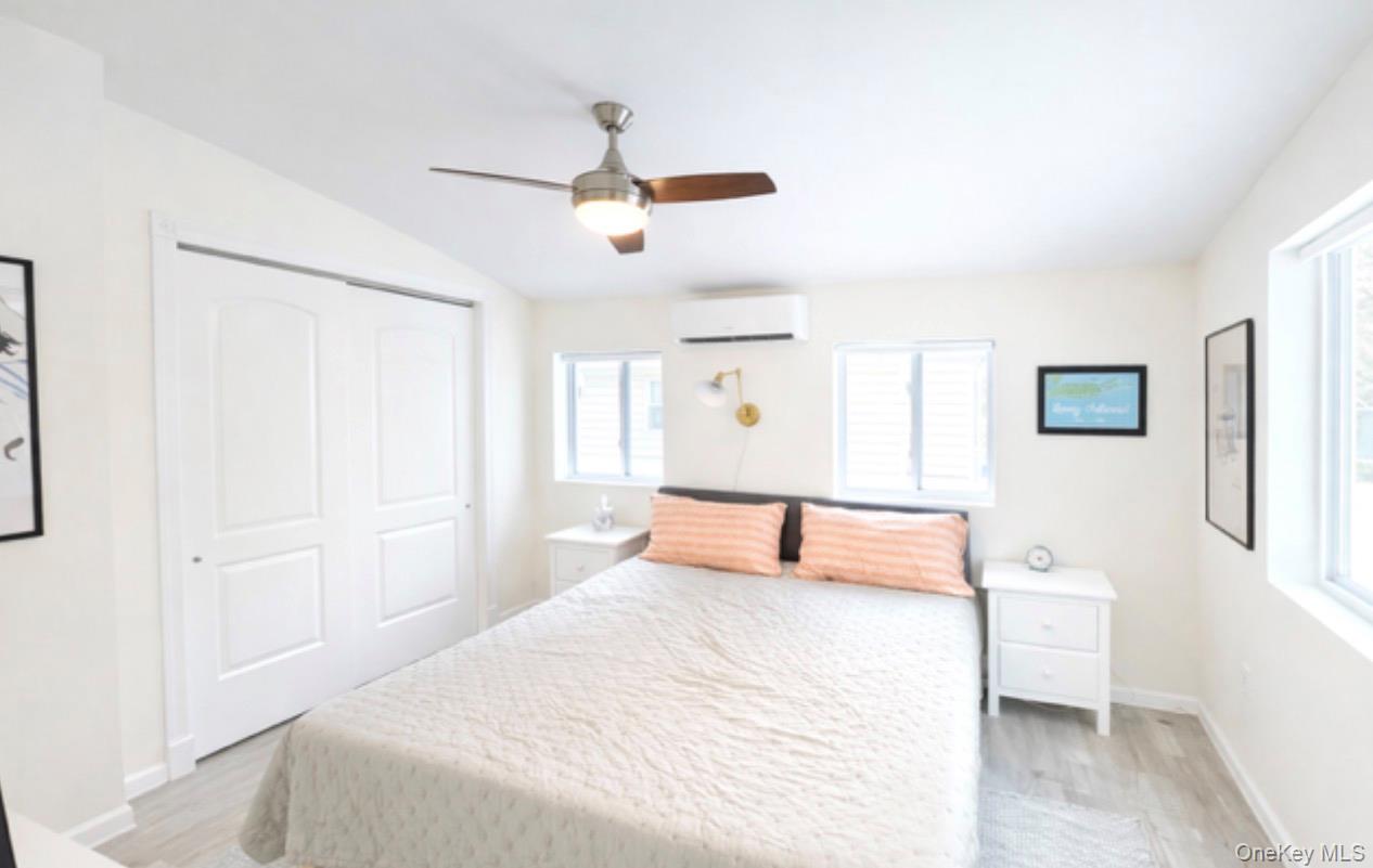 #12 photo, 24 Anchor Path, Baiting Hollow , NY 11933