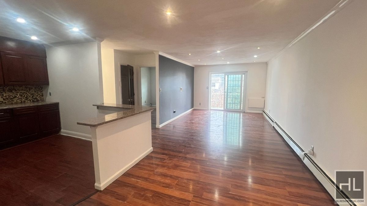 #2 photo, 10563 Flatlands 4th Street, הברונקס Canarsie , NY 11236