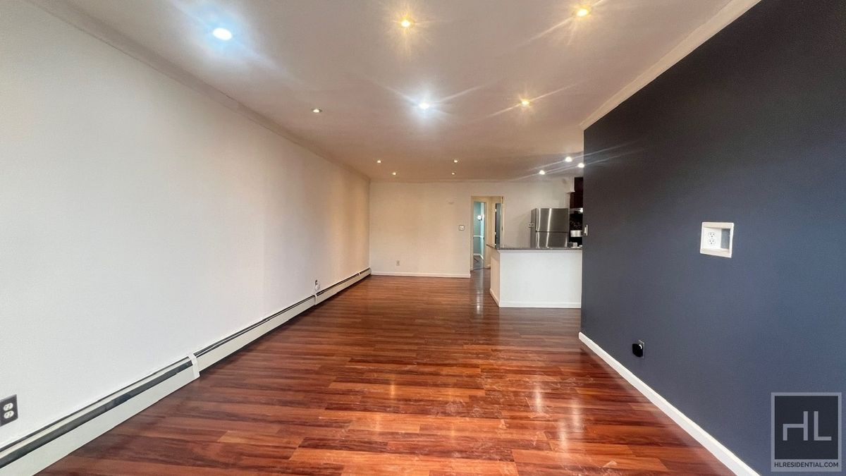 #5 photo, 10563 Flatlands 4th Street, הברונקס Canarsie , NY 11236