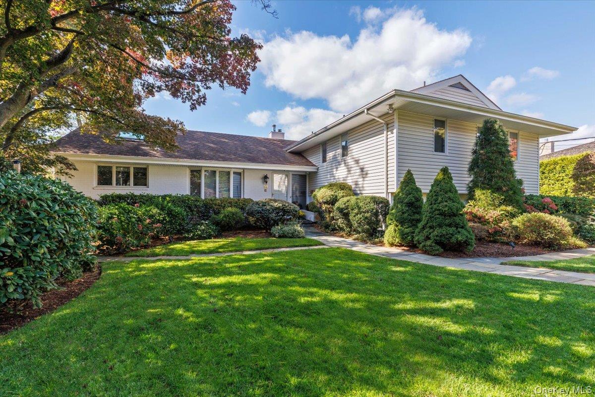 #3 photo, 34 Lakeshore Drive, Eastchester , NY 10709