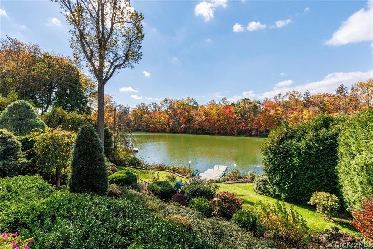 #8 photo, 34 Lakeshore Drive, Eastchester , NY 10709