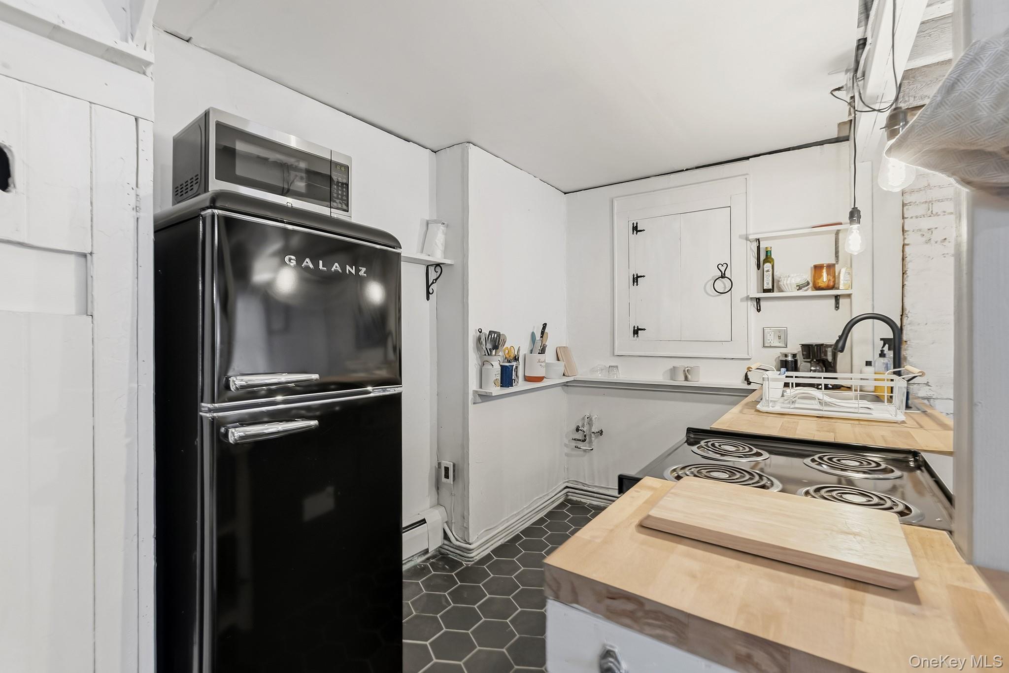 #15 photo, 465 Abeel Street, Kingston , NY 12401