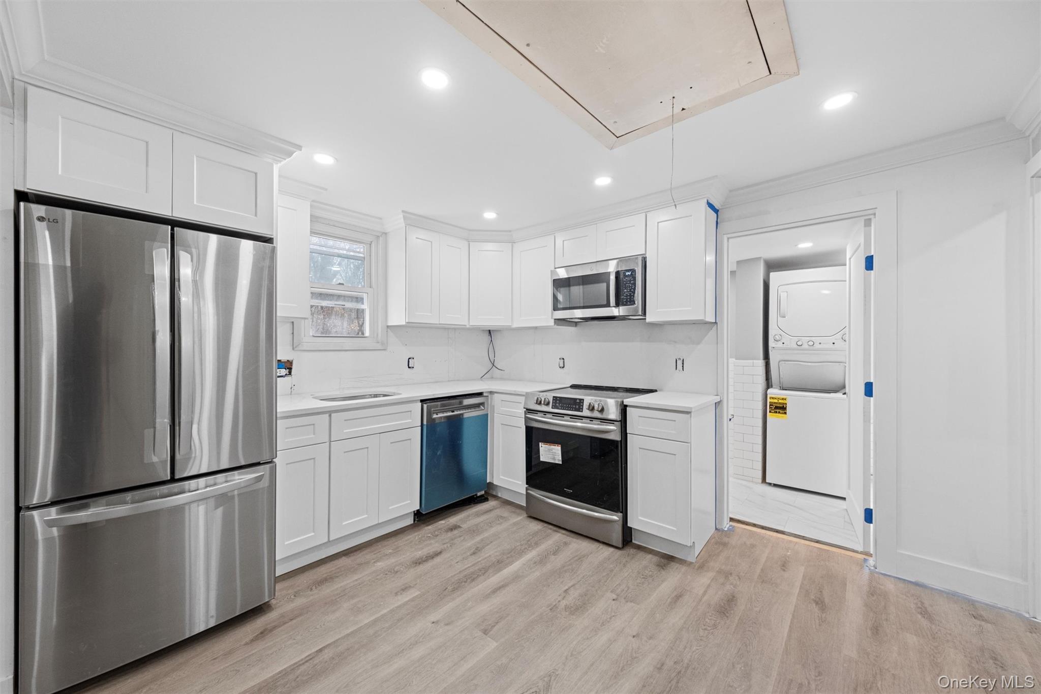 #6 photo, 3538 James Street, Shrub Oak , NY 10588