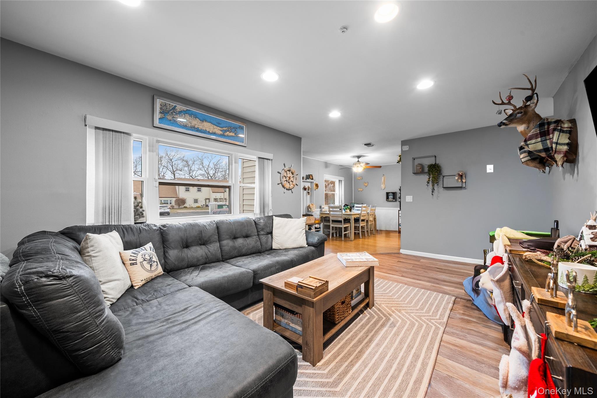 #7 photo, 617 Lake Court, Middle Island , NY 11953