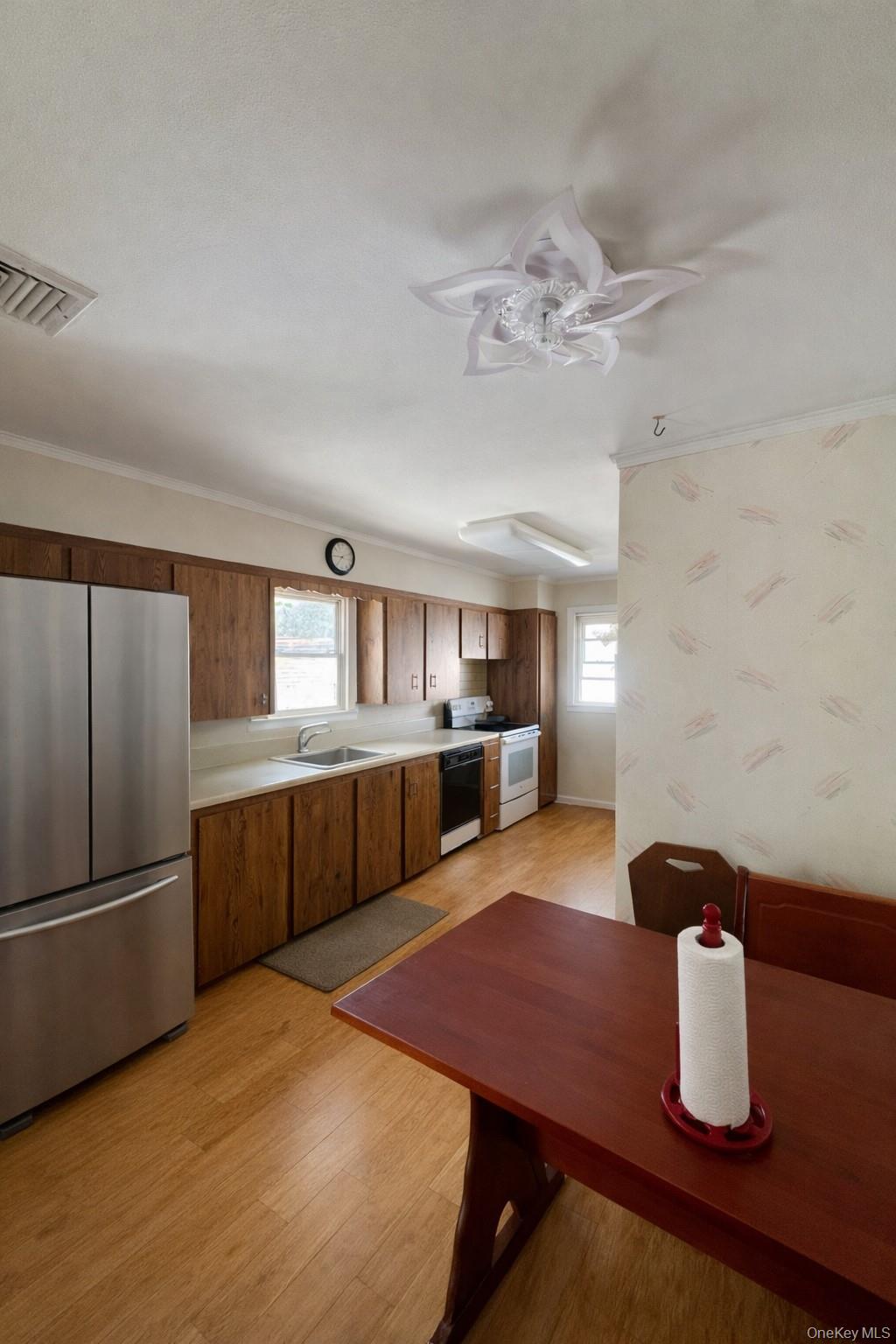 #13 photo, 732 Evelyn Avenue, 長島 North Bellmore , NY 11710