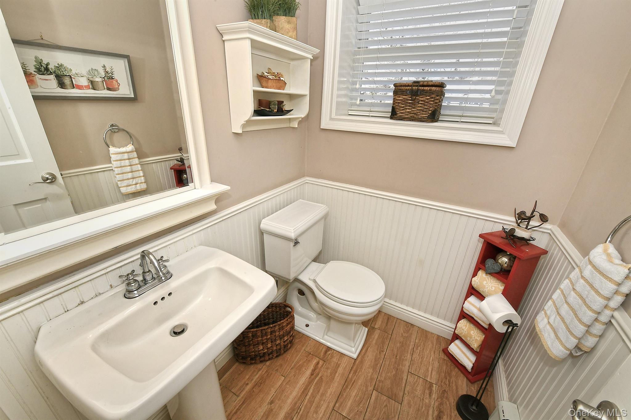 #20 photo, 2 Montana Place, Huntington Station , NY 11746