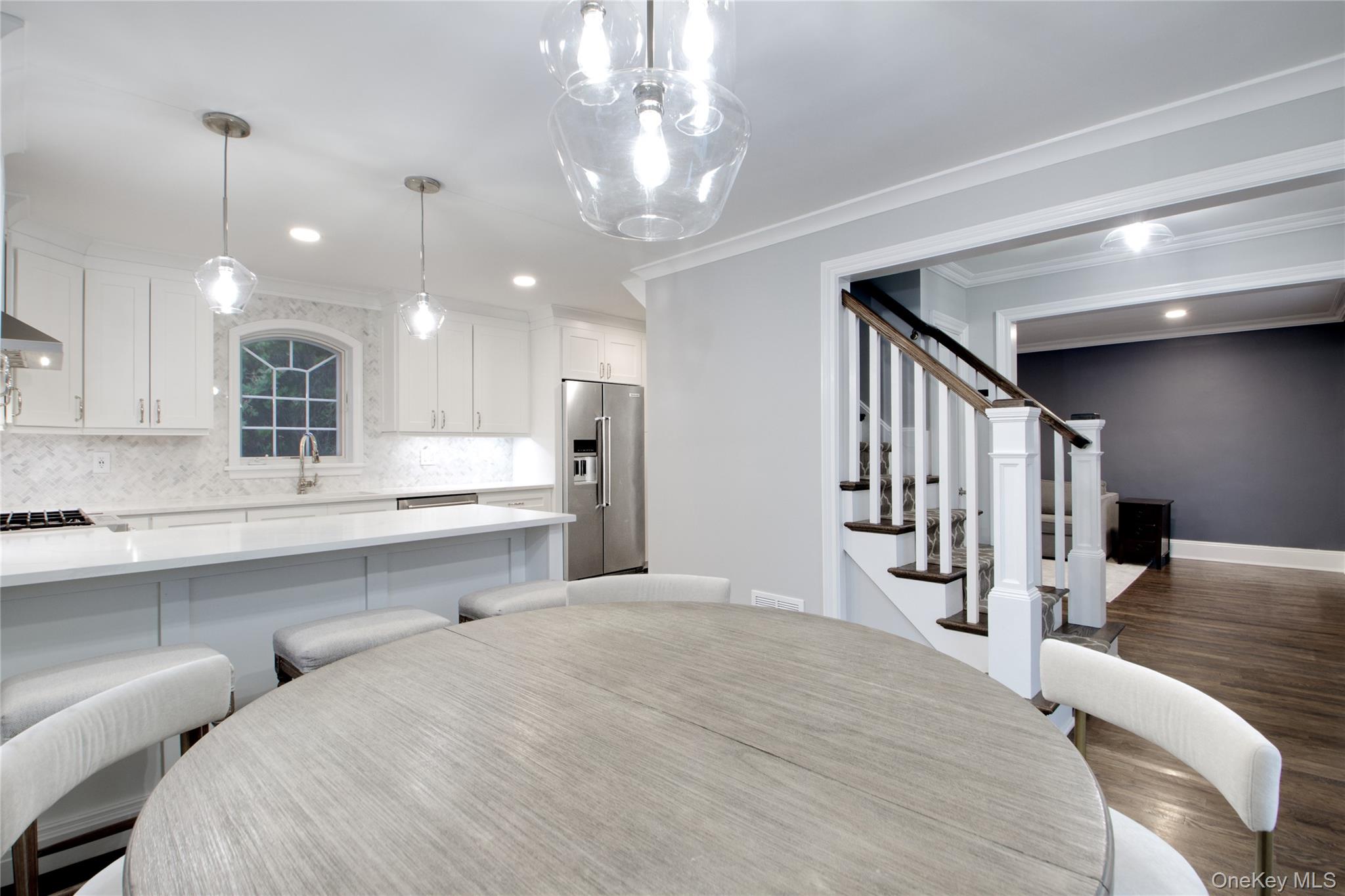 #11 photo, 6 Boylston Street, Garden City , NY 11530