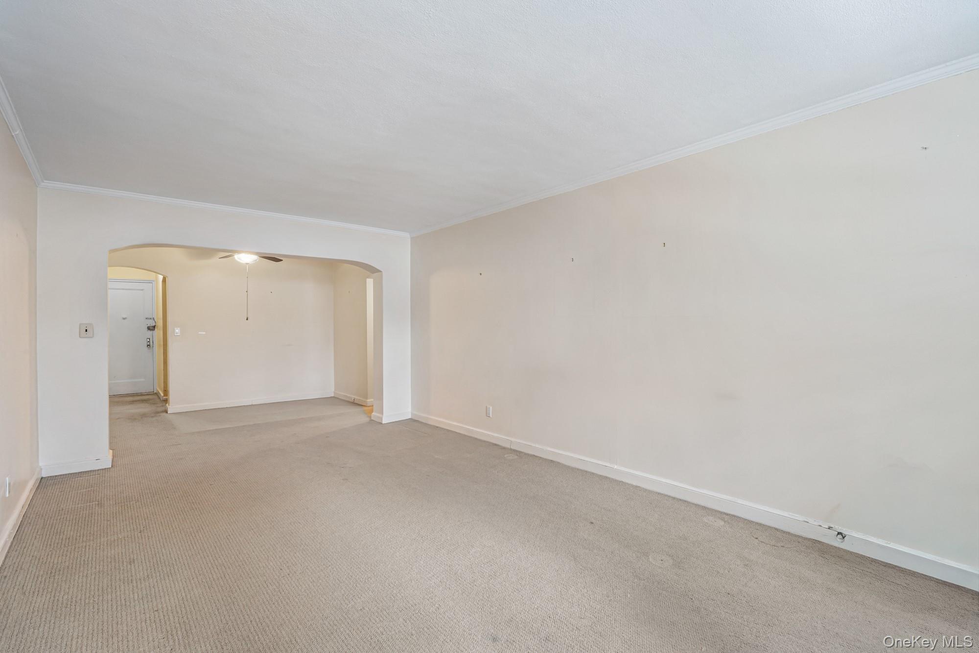 #3 photo, 2 Townhouse Place, Great Neck , NY 11021