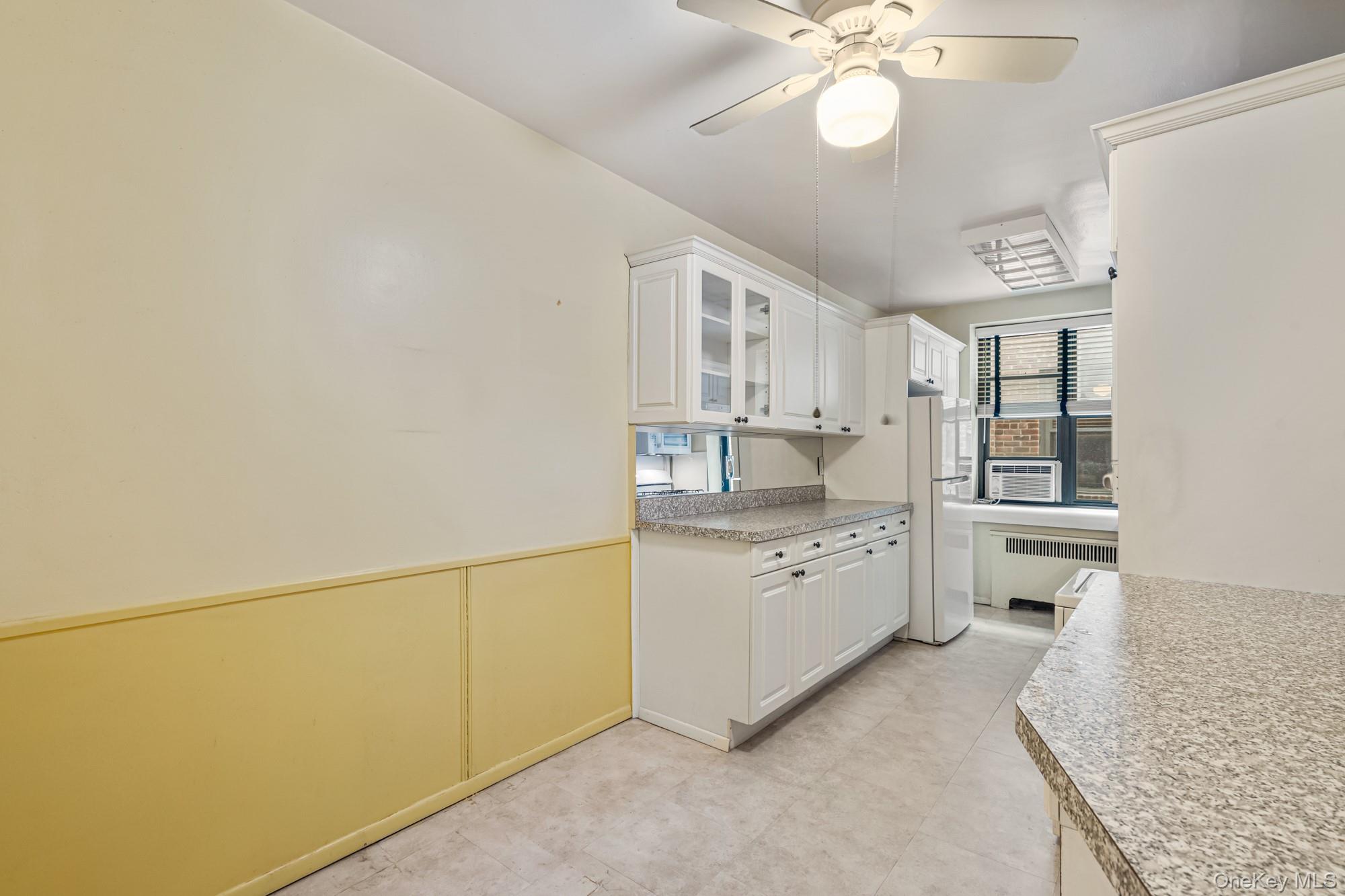 #8 photo, 2 Townhouse Place, Great Neck , NY 11021