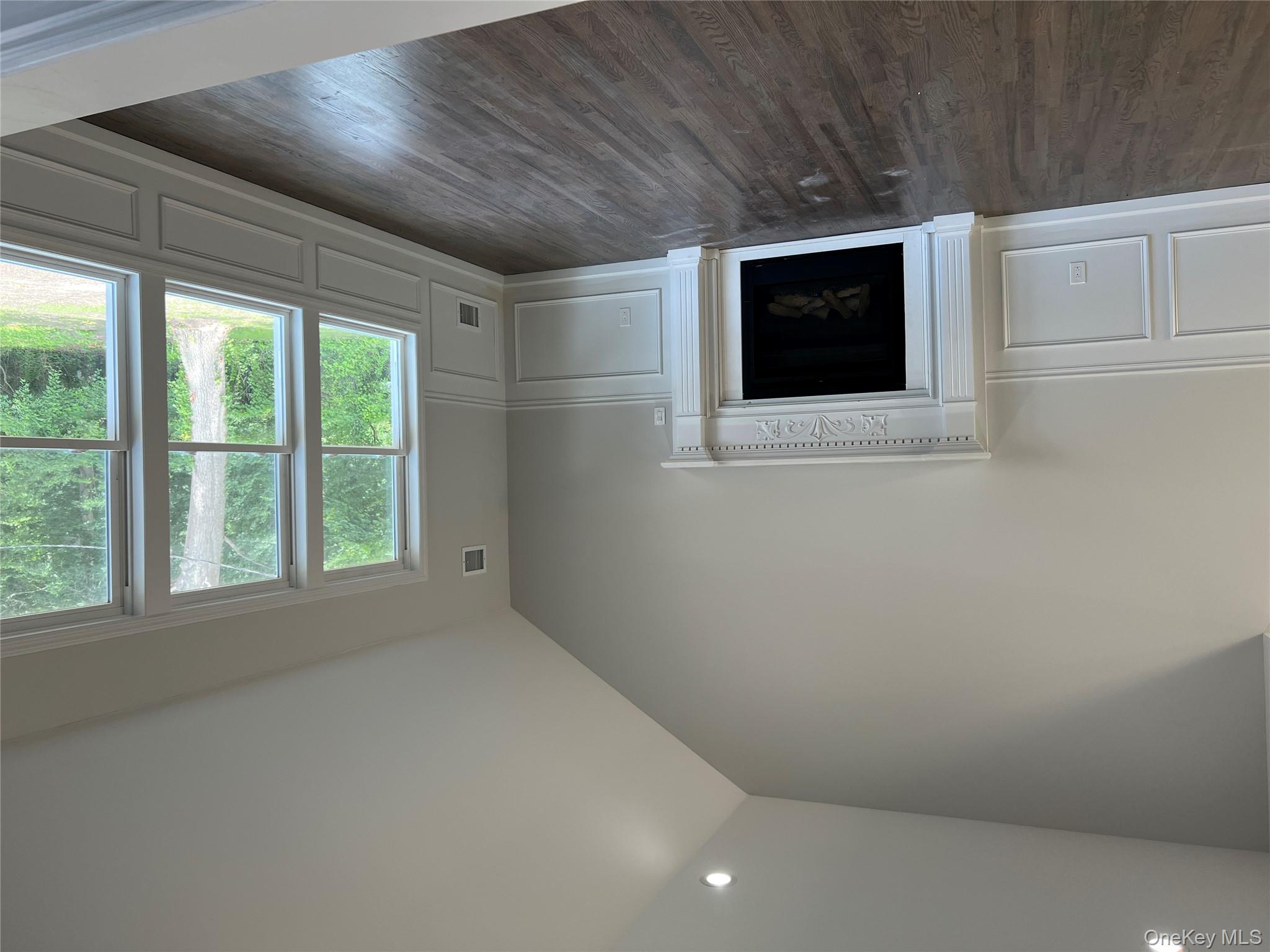 #3 photo, 56 Aspen drive, Mastic Beach , NY 11951