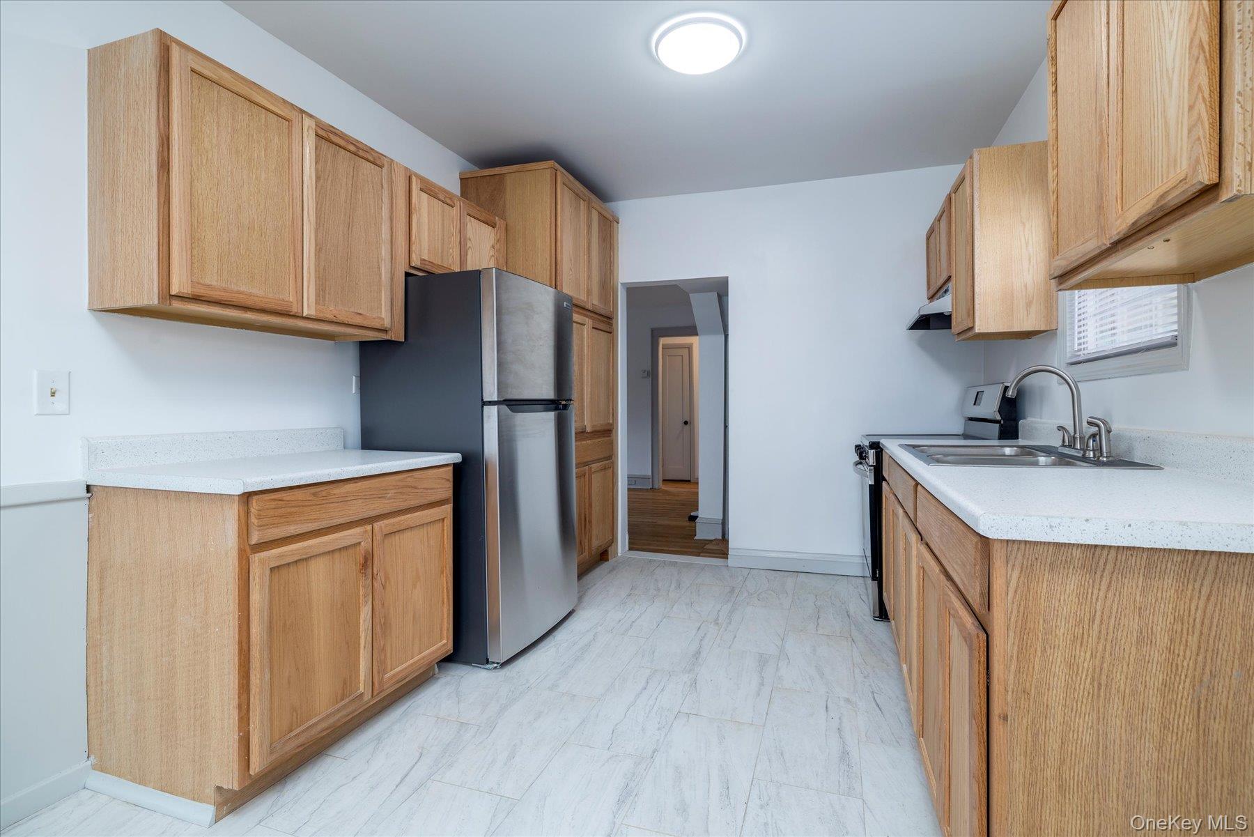 #4 photo, 21 Twinlawns Avenue, 長島 Hicksville , NY 11801