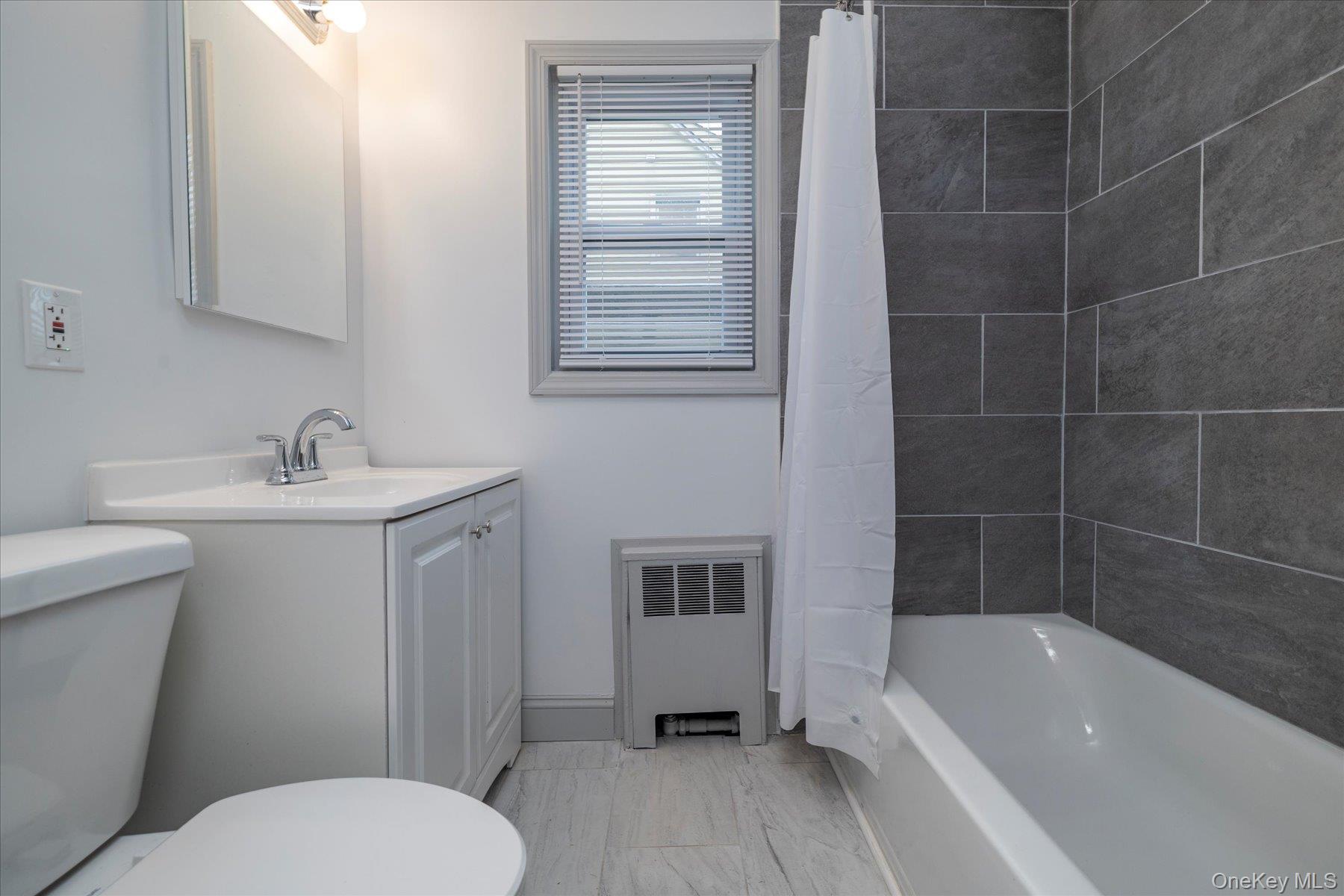 #8 photo, 21 Twinlawns Avenue, 長島 Hicksville , NY 11801