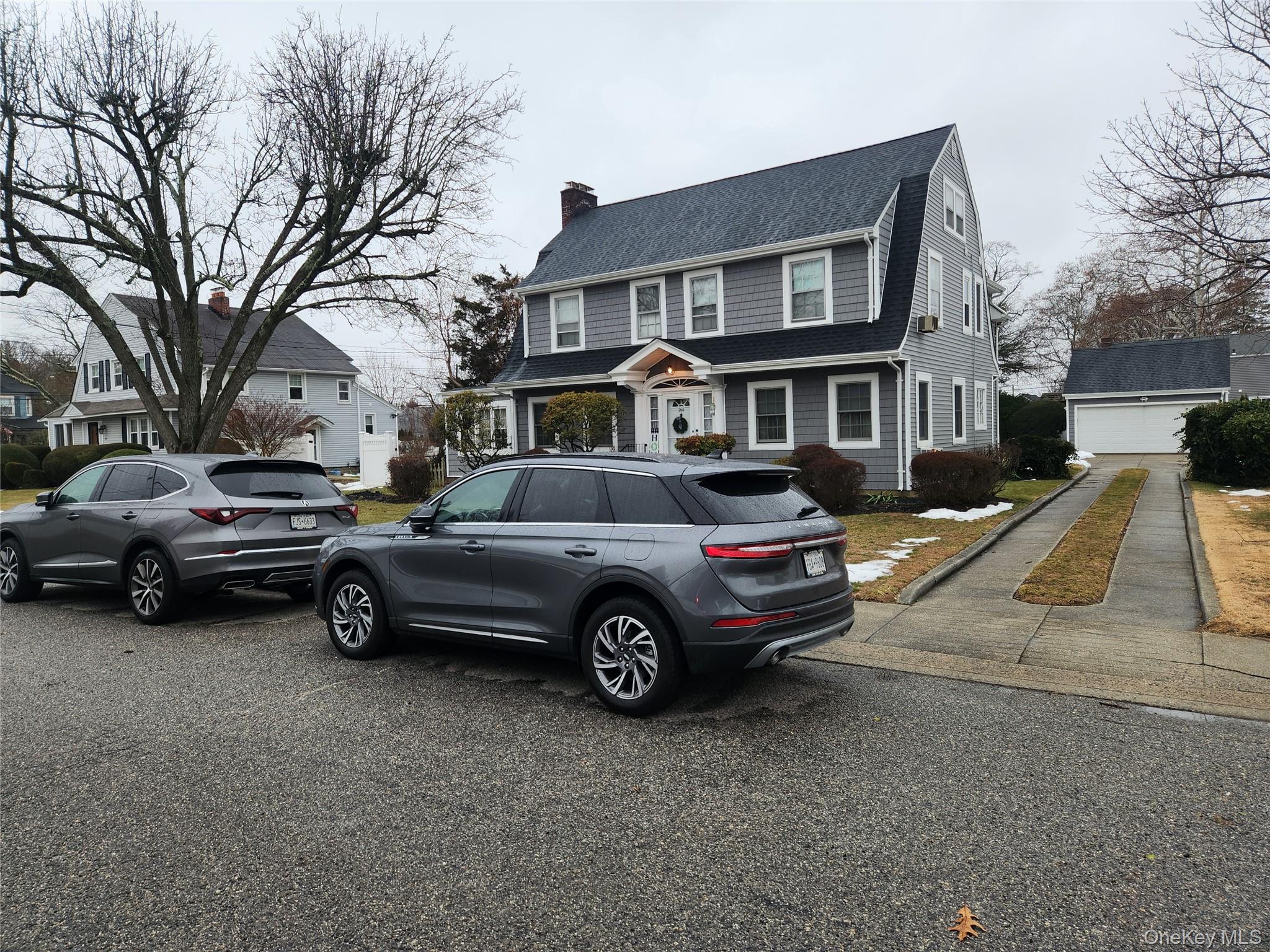 #1 photo, 268 Locust Avenue, नासाउ काउंटी Freeport , NY 11520