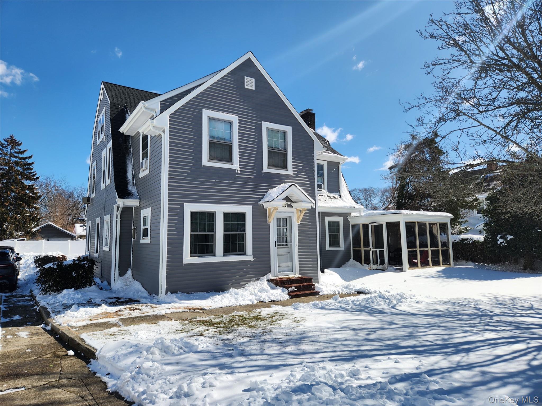 #16 photo, 268 Locust Avenue, Freeport , NY 11520