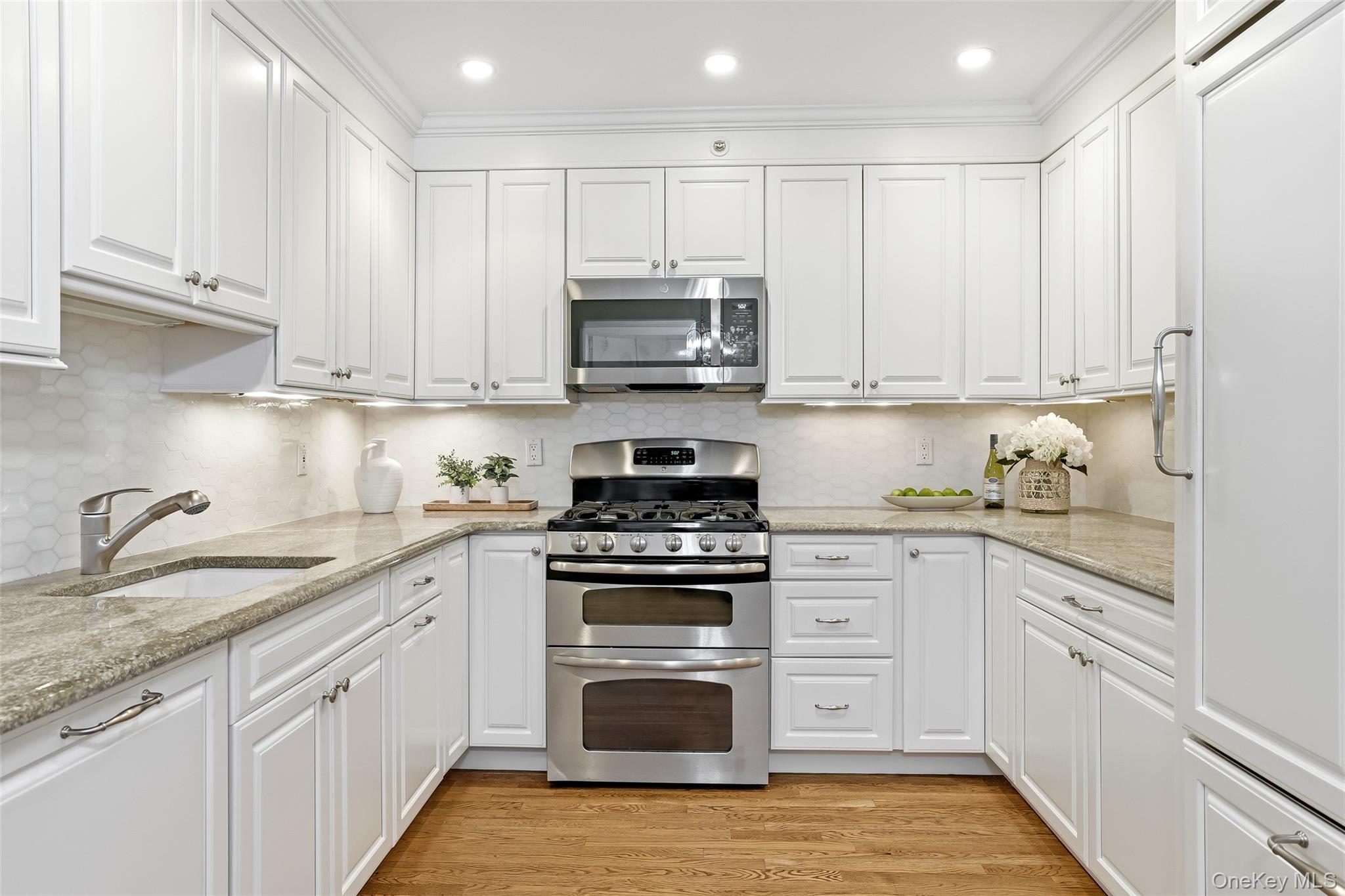 #13 photo, 12 Brook Hills Circle, White Plains , NY 10605