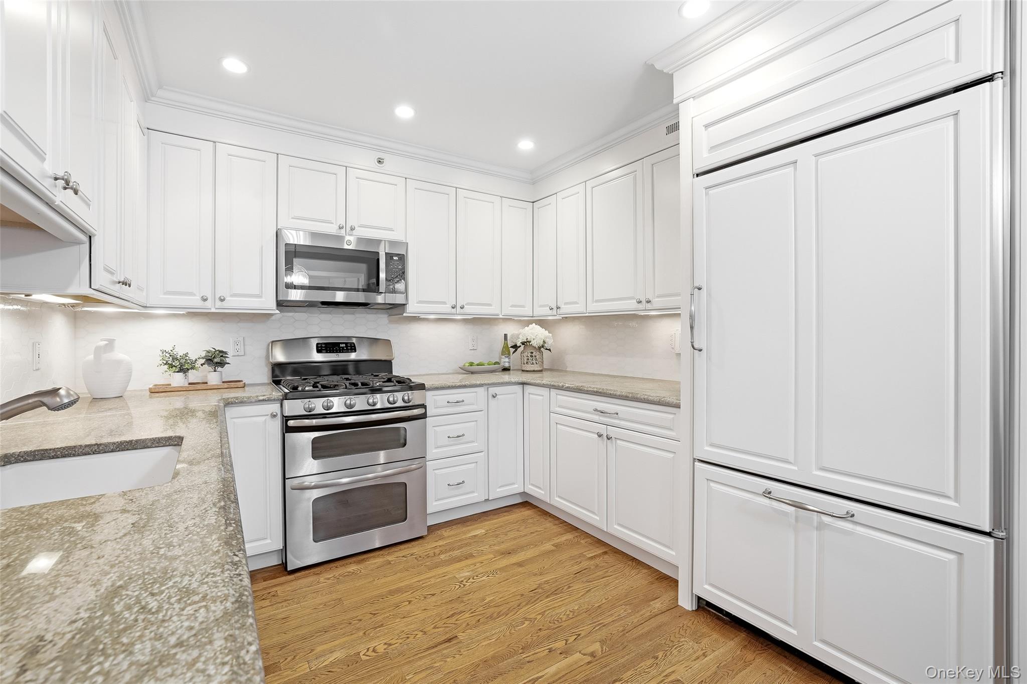 #15 photo, 12 Brook Hills Circle, White Plains , NY 10605