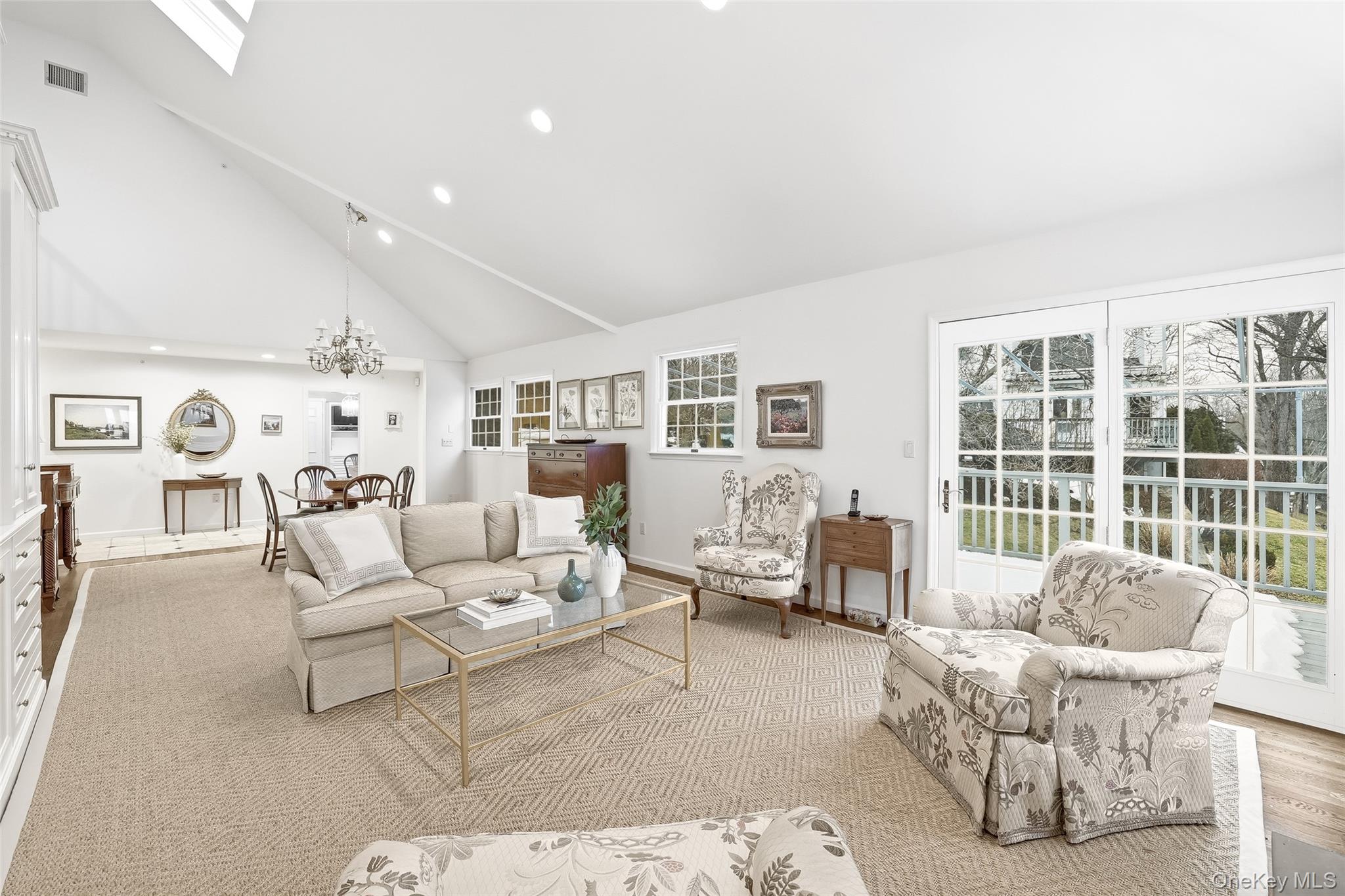 #8 photo, 12 Brook Hills Circle, White Plains , NY 10605