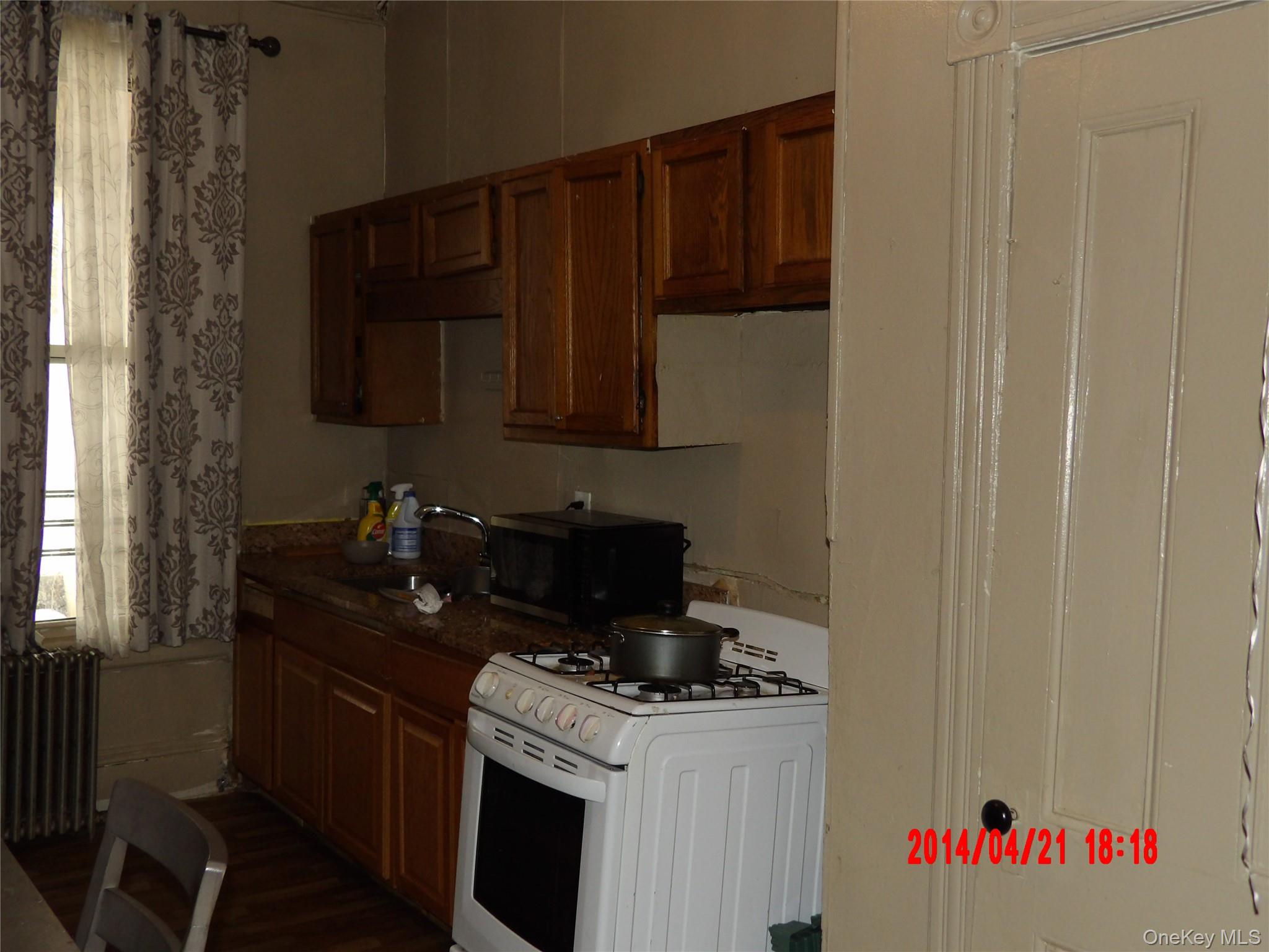 #8 photo, 115 William Street, Newburgh , NY 12550