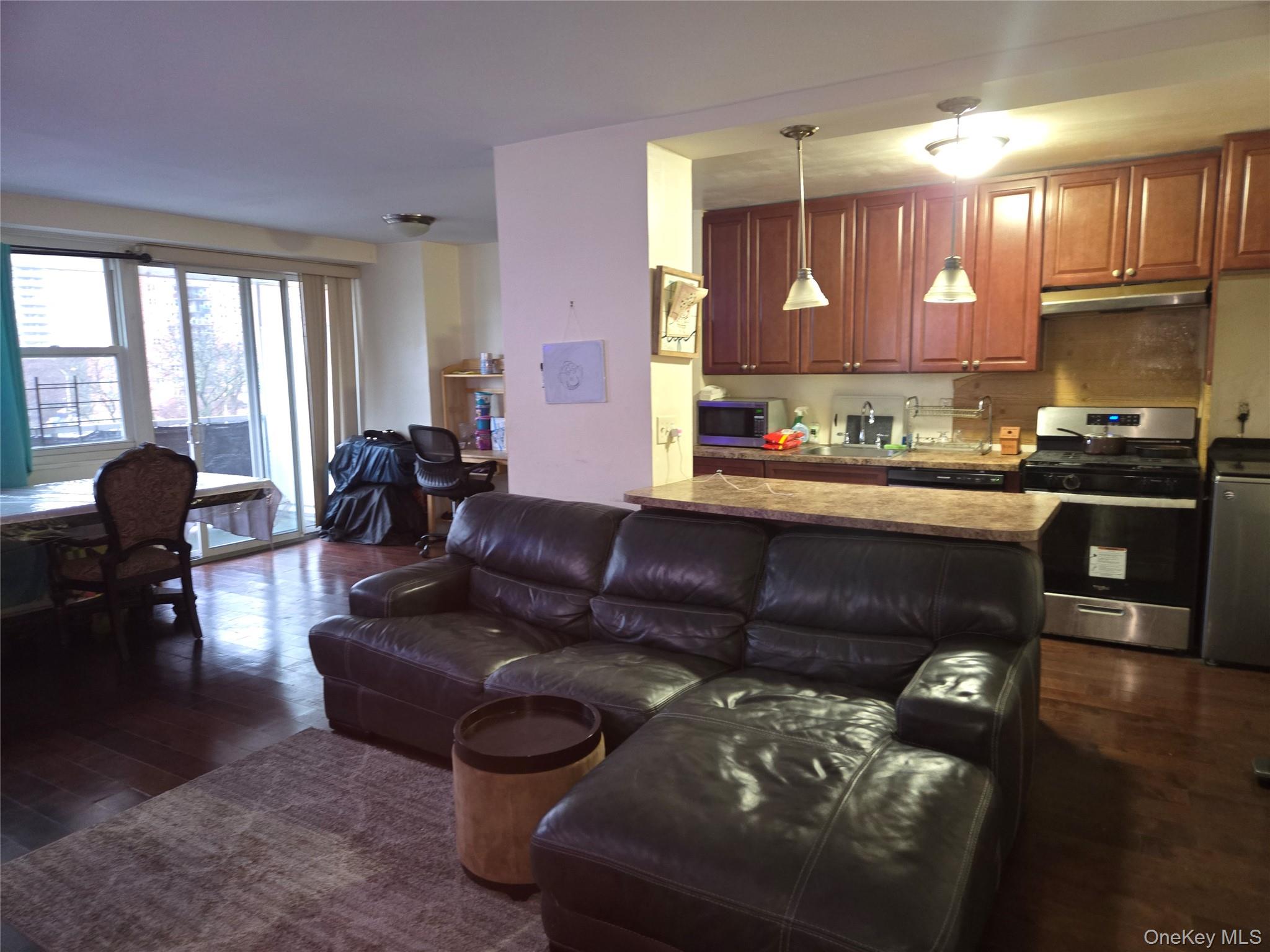 #3 photo, 825 Morrison Avenue, 布朗士 Bronx , NY 10473