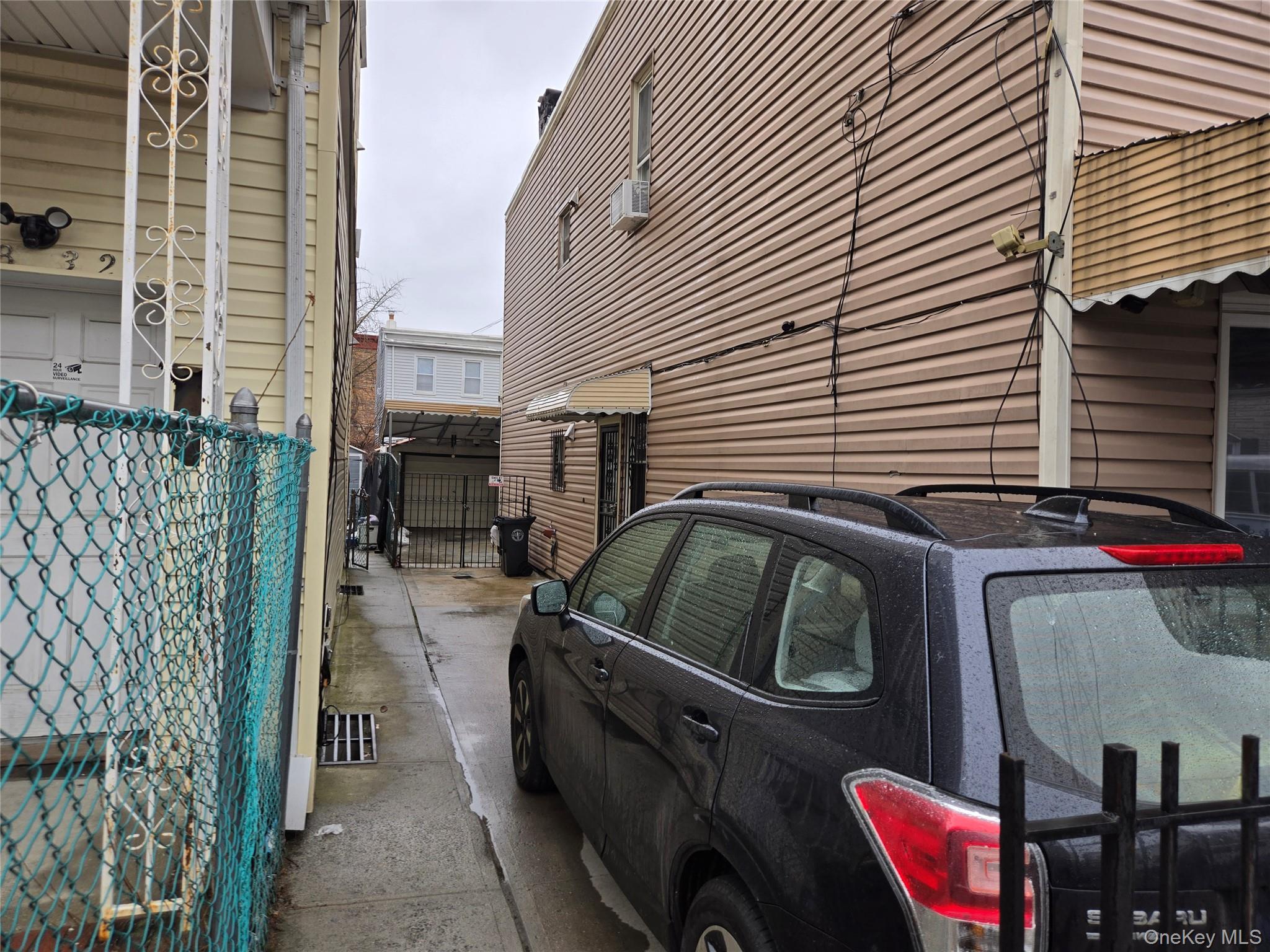 #3 photo, 8830 75th Street, कुईंस Woodhaven , NY 11421