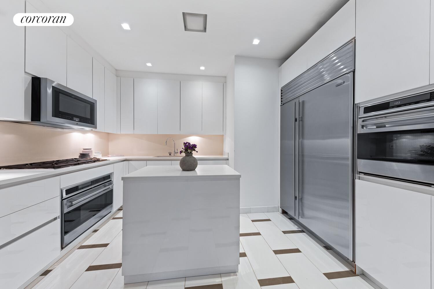 #6 photo, 170 E END Avenue, Yorkville , NY 10128