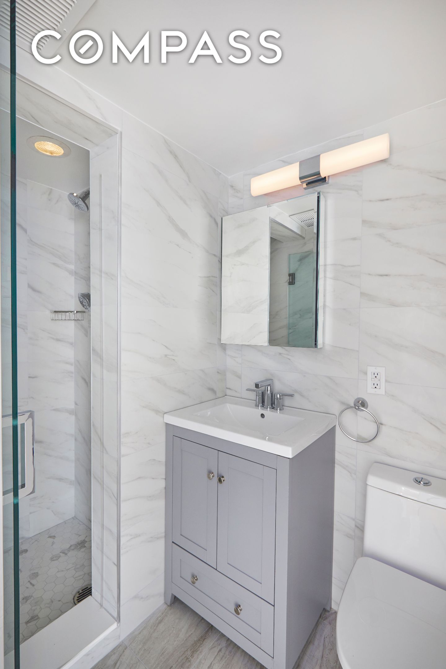 #13 photo, 340 E 64th Street, מנהטן Lenox Hill , NY 10065