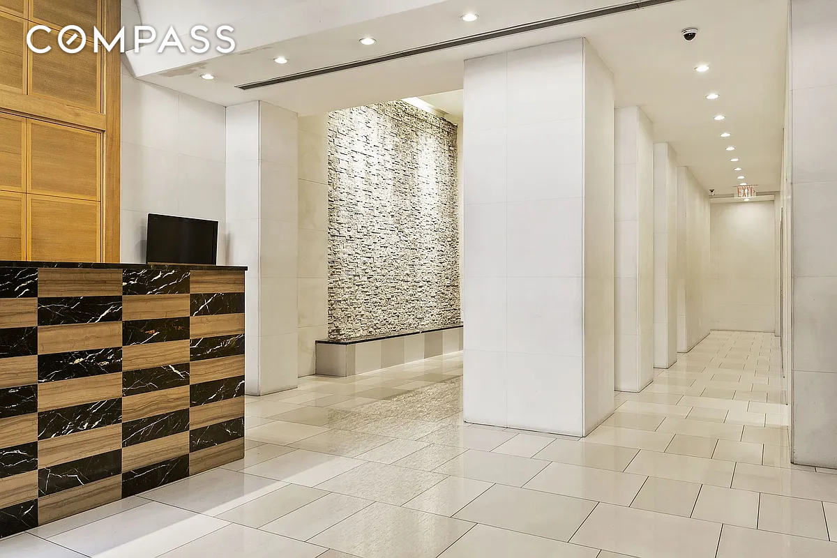 #10 photo, 52 E End Avenue, Upper East Side , NY 10028