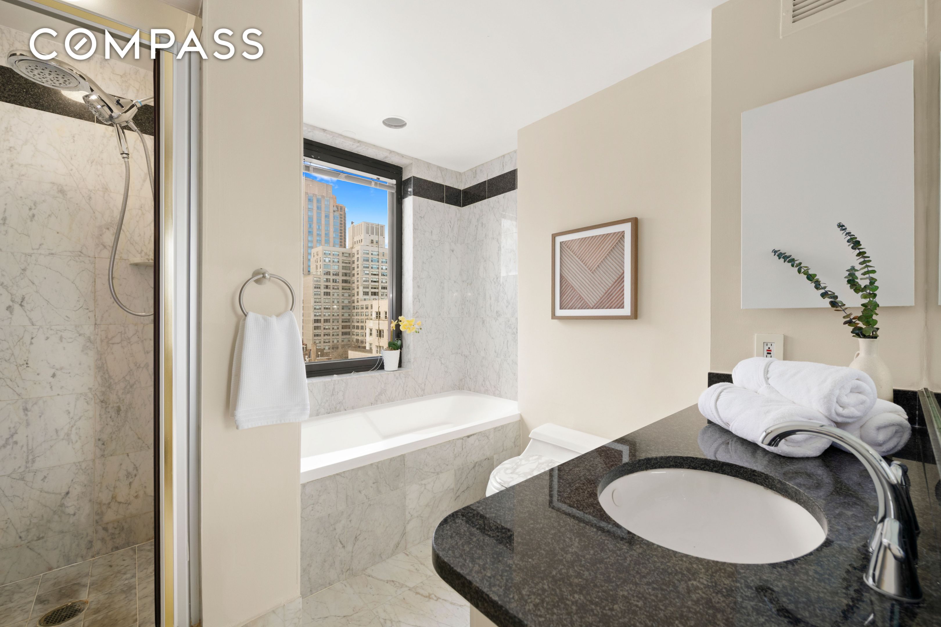 #7 photo, 52 E End Avenue, Upper East Side , NY 10028