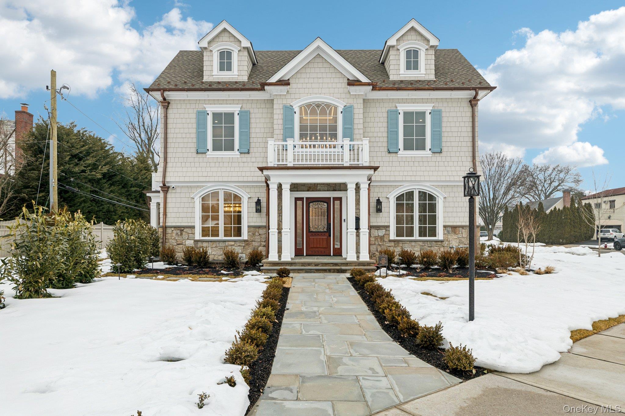 #1 photo, 133 Newmarket Road, 롱 아일랜드 Garden City , NY 11530