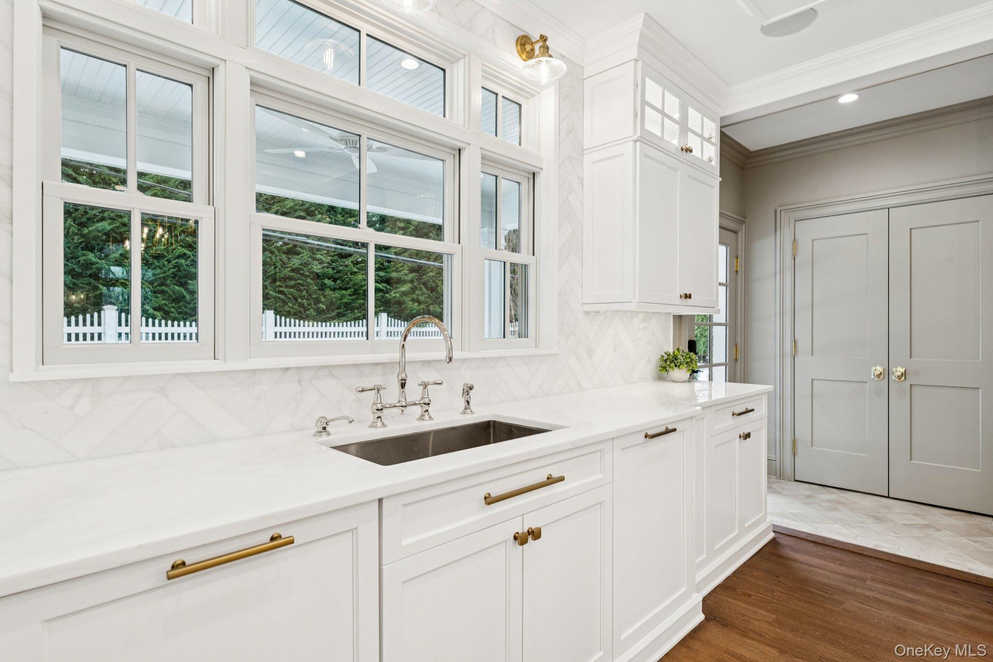 #12 photo, 133 Newmarket Road, 롱 아일랜드 Garden City , NY 11530