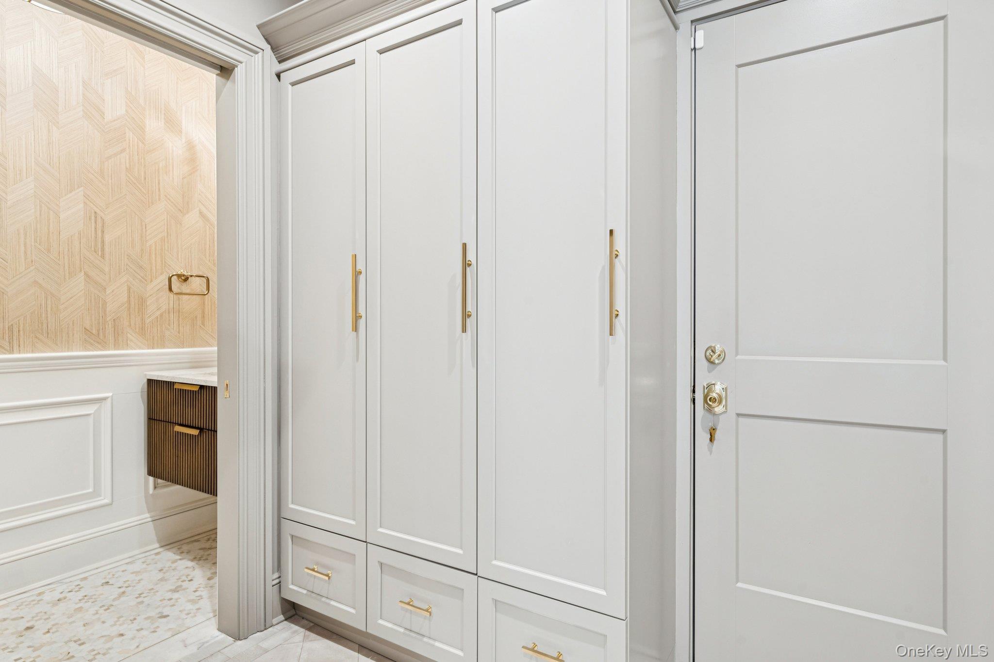 #17 photo, 133 Newmarket Road, 롱 아일랜드 Garden City , NY 11530