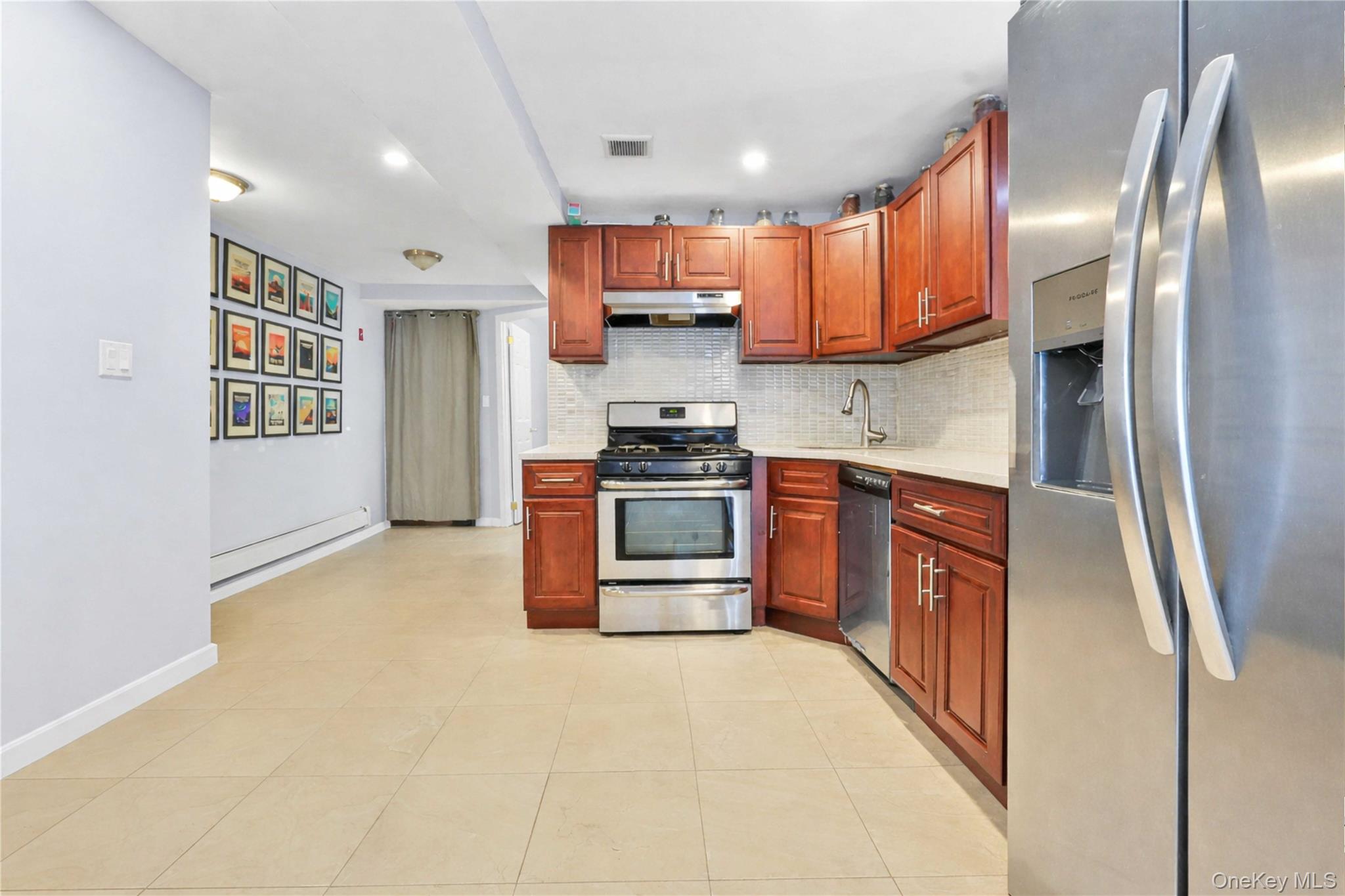 #4 photo, 99-71 164th Avenue, Howard Beach , NY 11414