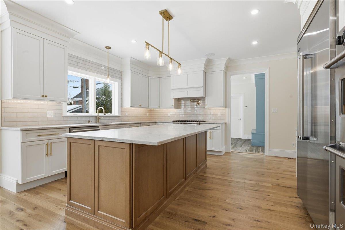 #10 photo, 135 Adams Street, Garden City , NY 11530