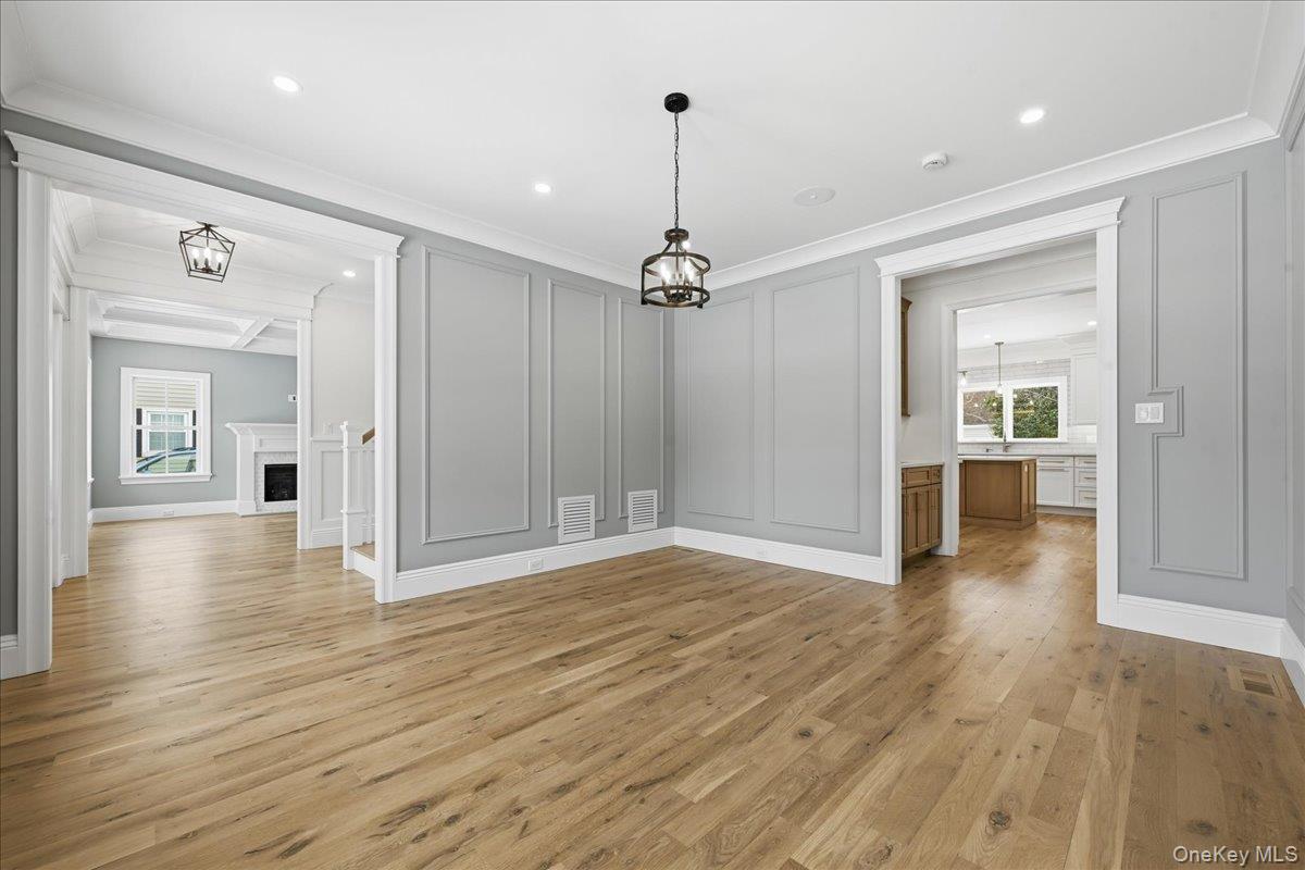 #5 photo, 135 Adams Street, Garden City , NY 11530