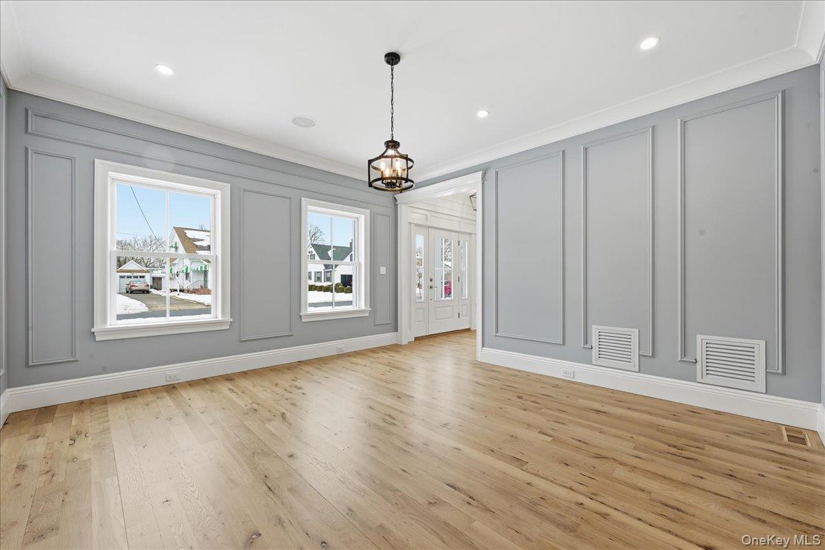 #6 photo, 135 Adams Street, Garden City , NY 11530