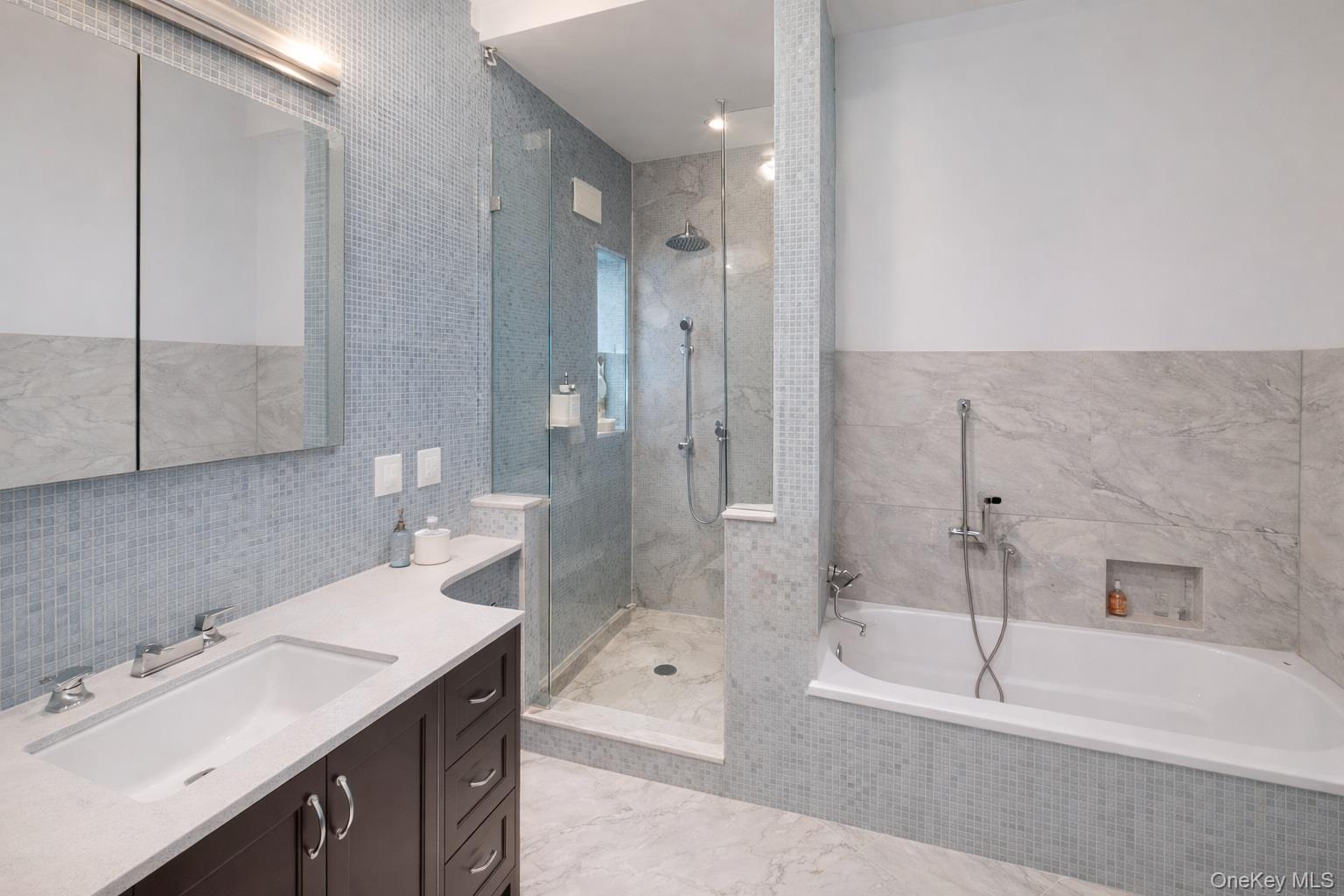 #14 photo, 45-44 Browvale Lane, Куинс ‖ Little Neck , NY 11362