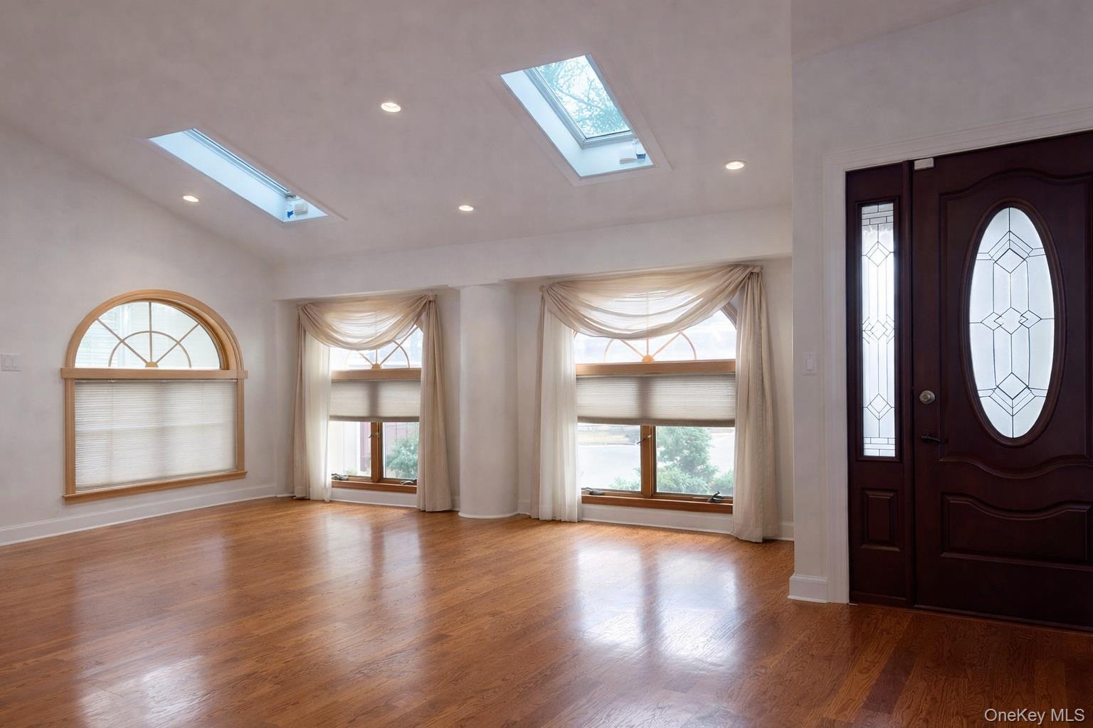 #5 photo, 45-44 Browvale Lane, Куинс ‖ Little Neck , NY 11362