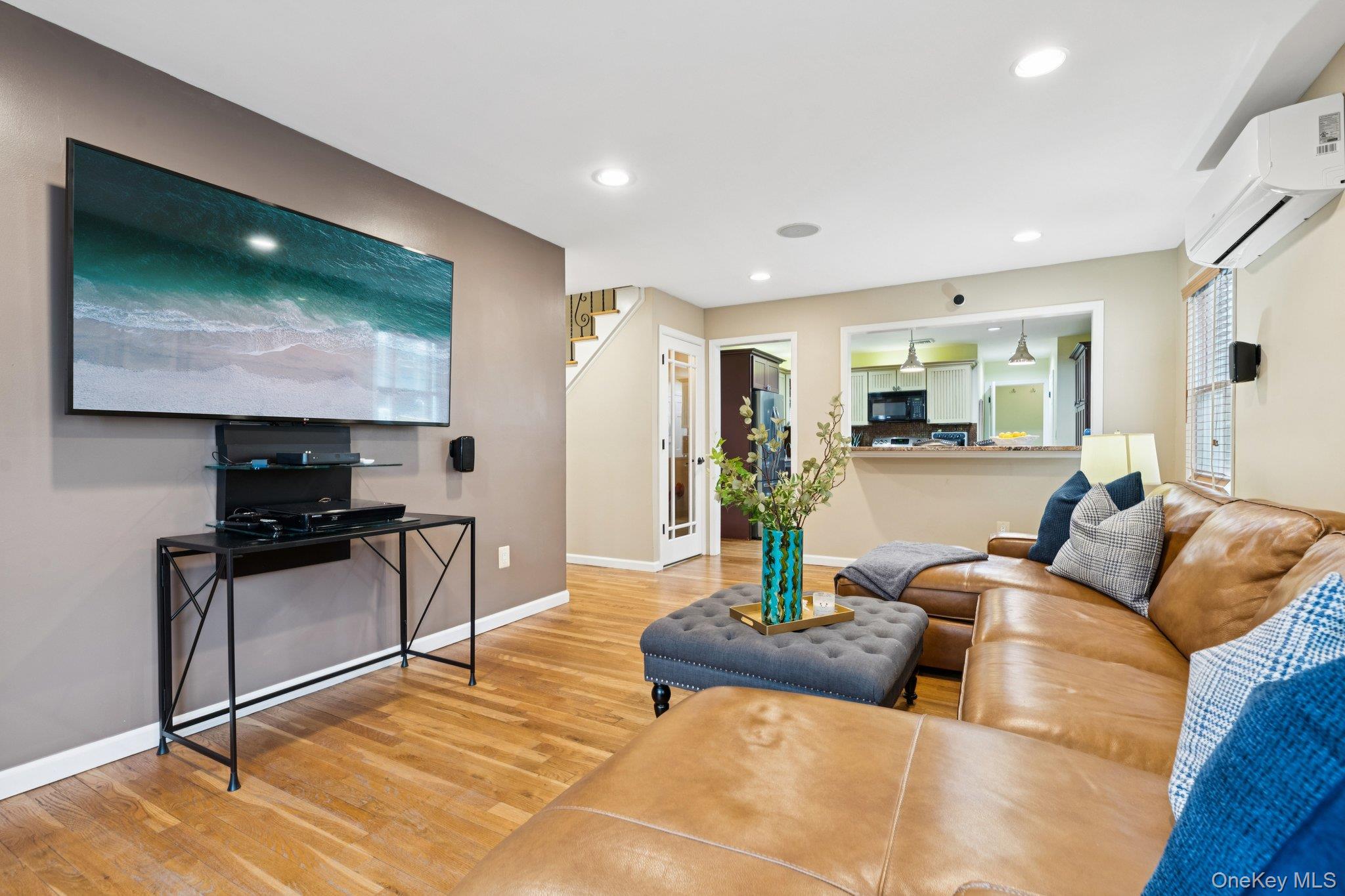 #18 photo, 24 Cherry Place, Huntington , NY 11743