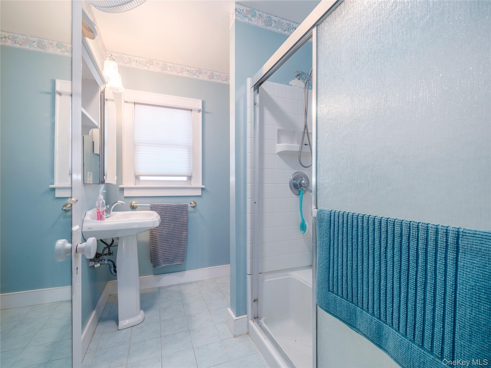 #15 photo, 20715 Main Road, Orient , NY 11957