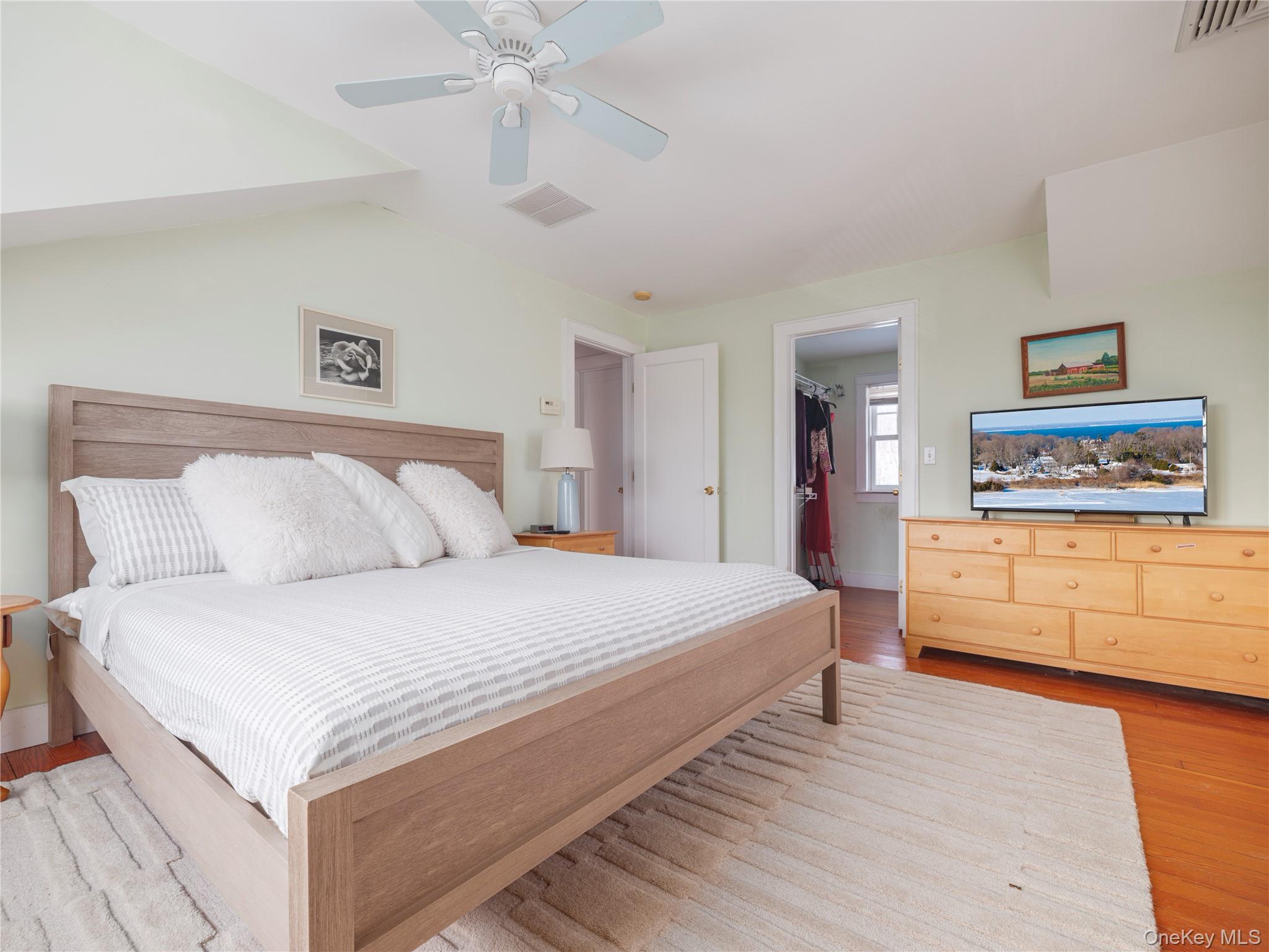 #16 photo, 20715 Main Road, Orient , NY 11957