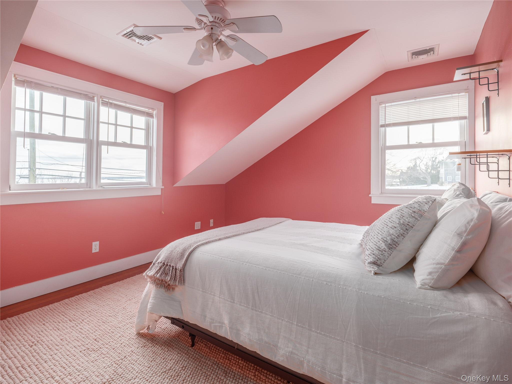 #19 photo, 20715 Main Road, Orient , NY 11957