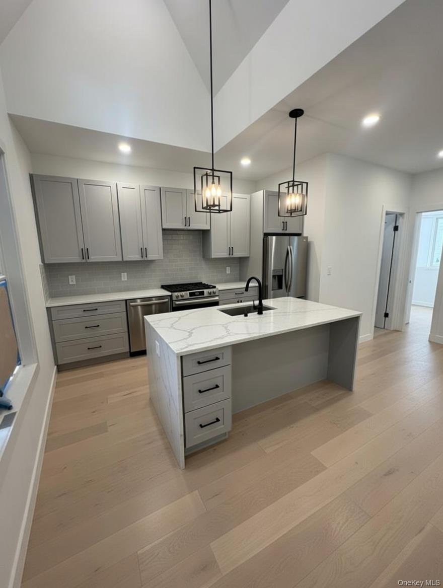 #10 photo, 9307 69th Avenue, फॉरेस्ट हिल्स Forest Hills , NY 11375