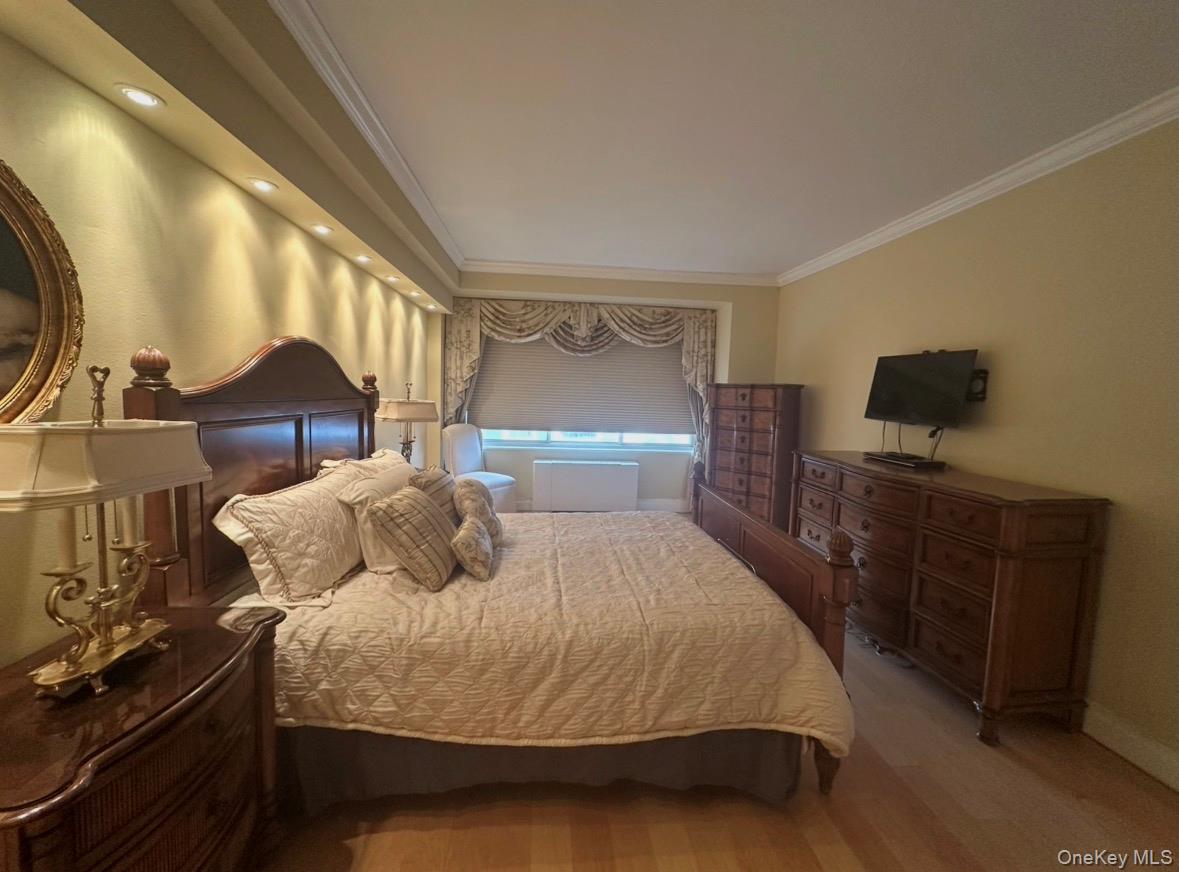 #11 photo, 18-15 215 Street, Bayside , NY 11360