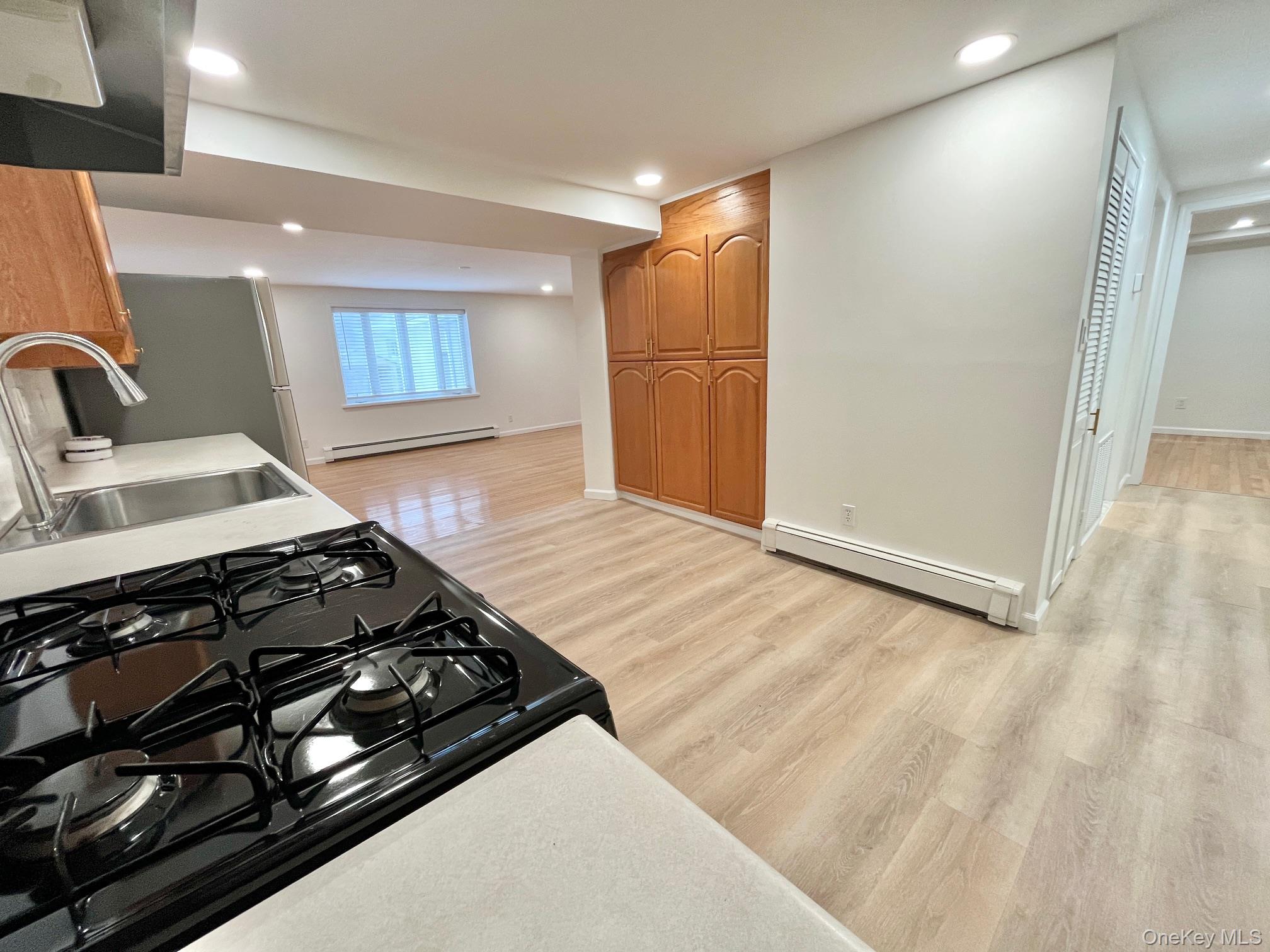 #4 photo, 103 Bennett Avenue, Yonkers , NY 10701